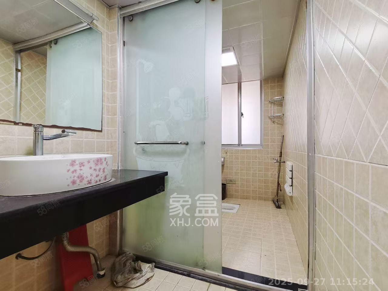 红树湾 3室2厅2卫 1600.0元/月 红树湾 3室2厅2卫 1600.0元/月室内图