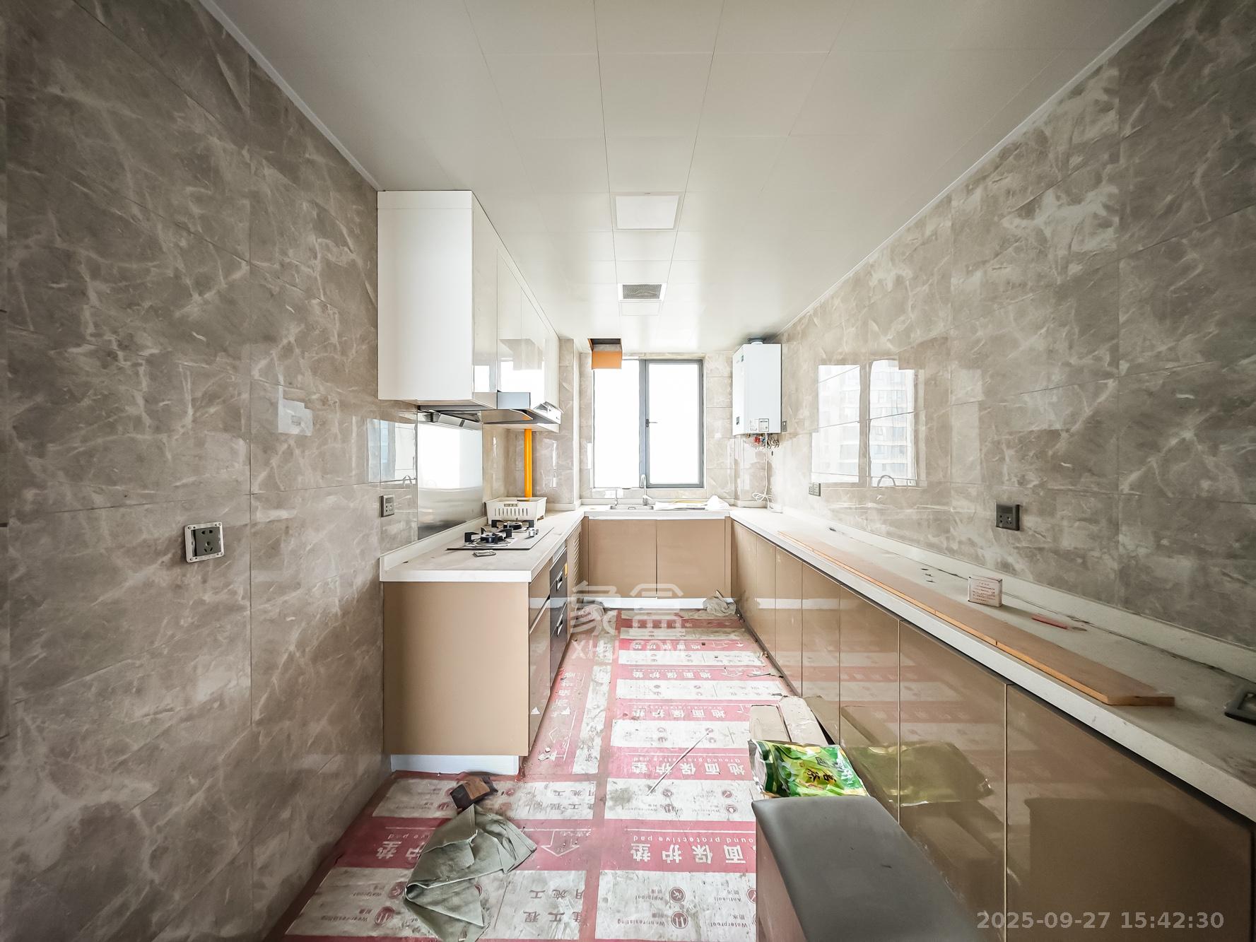 长沙万境潇湘  1室2厅3卫    280.0万厨房