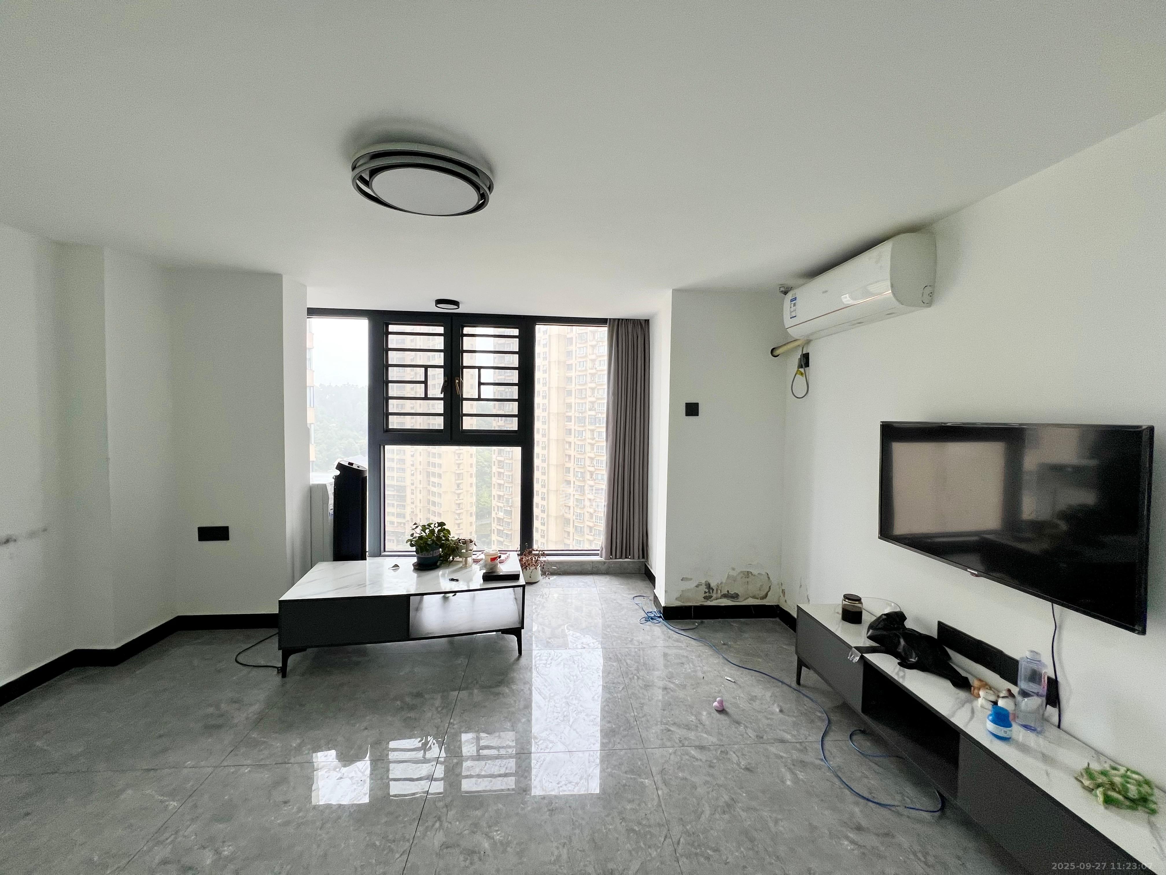 钱隆世家  2室2厅1卫    1700.0元/月 钱隆世家  2室2厅1卫    1700.0元/月