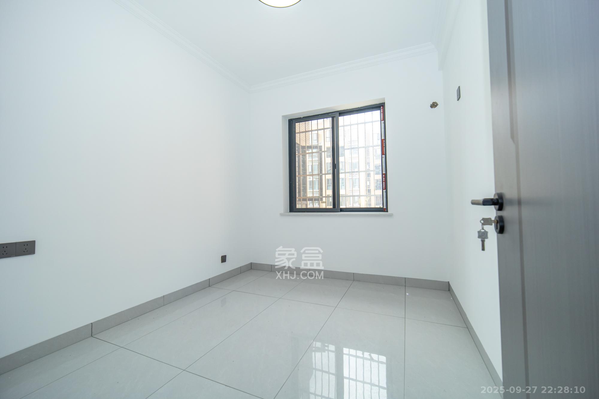 楚天世纪城西苑 3室2厅2卫 69.8万 楚天世纪城西苑 3室2厅2卫 69.8万卧室