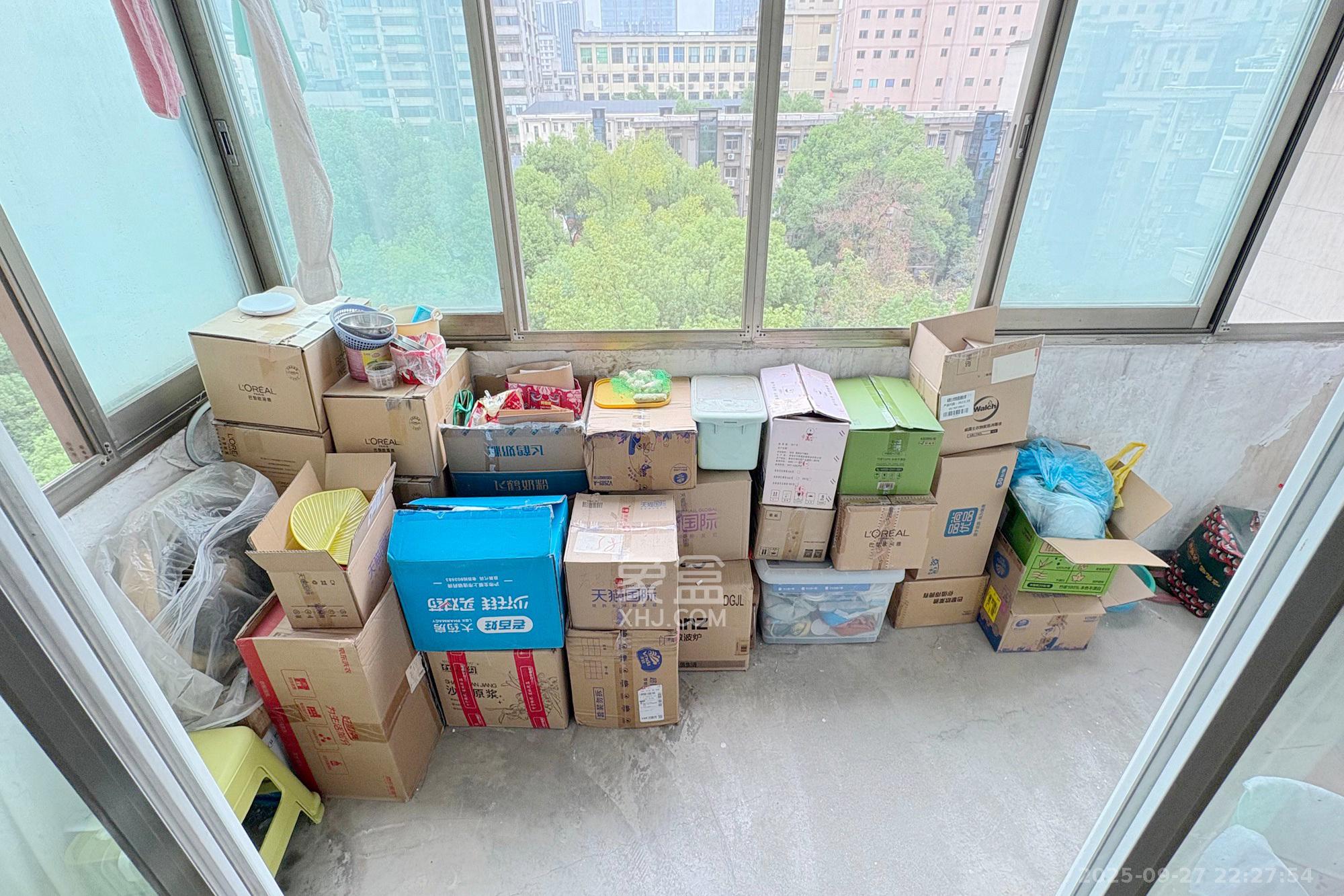 向阳门第 1室1厅1卫 59.8万 向阳门第 1室1厅1卫 59.8万阳台