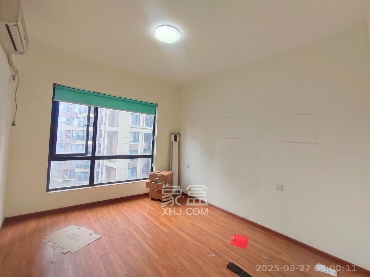 达美D6区 4室2厅2卫 3200.0元/月 达美D6区 4室2厅2卫 3200.0元/月室内图