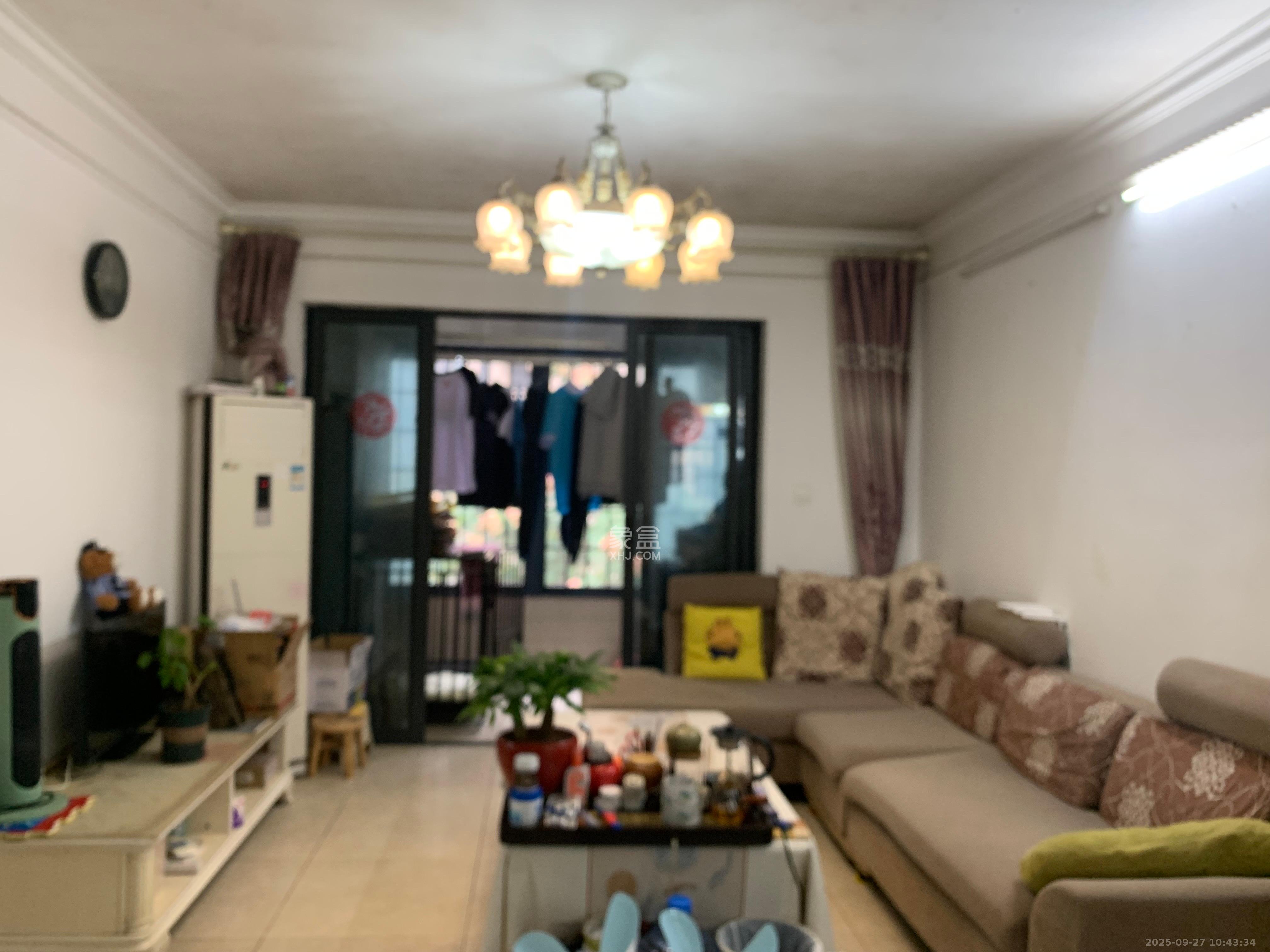 保利麓谷林语A区  3室2厅2卫    2500.0元/月 保利麓谷林语A区  3室2厅2卫    2500.0元/月