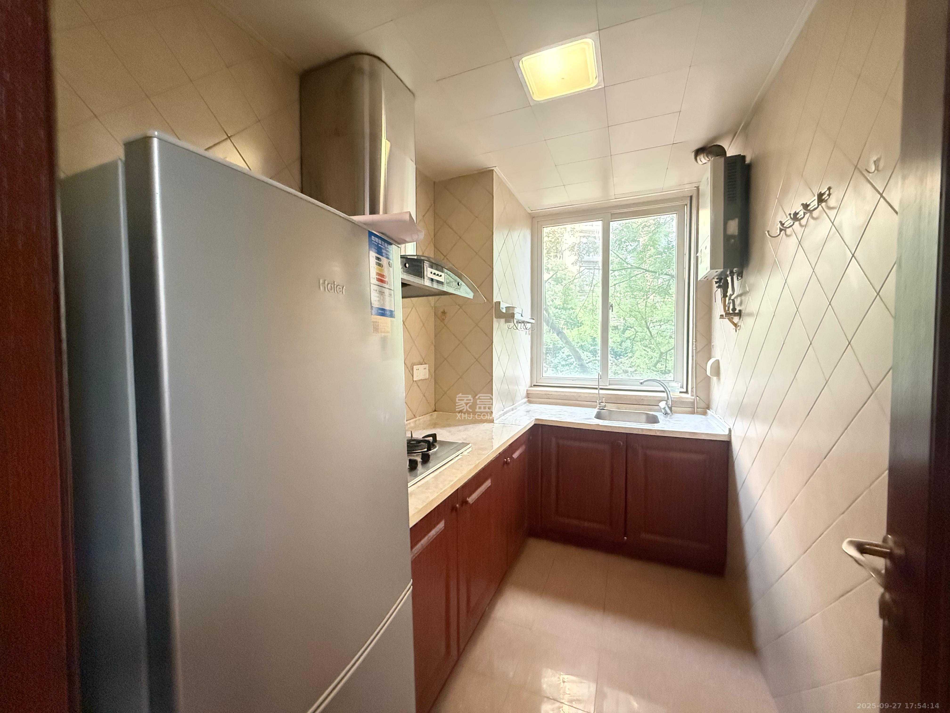 郡原居里  2室2厅1卫    1500.0元/月 郡原居里  2室2厅1卫    1500.0元/月