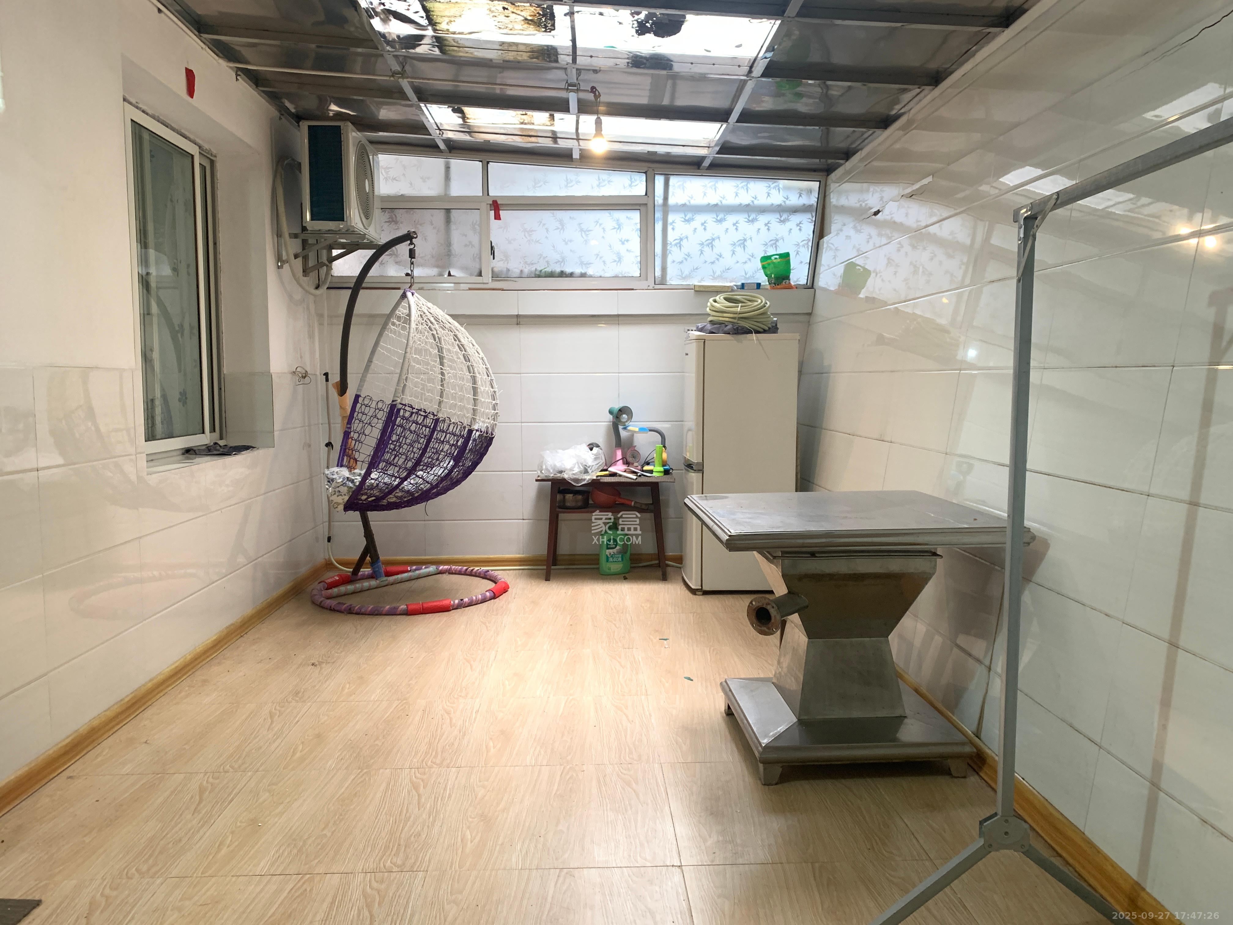 桂花路铁建宿舍 2室1厅1卫 1400.0元/月 桂花路铁建宿舍 2室1厅1卫 1400.0元/月室内图