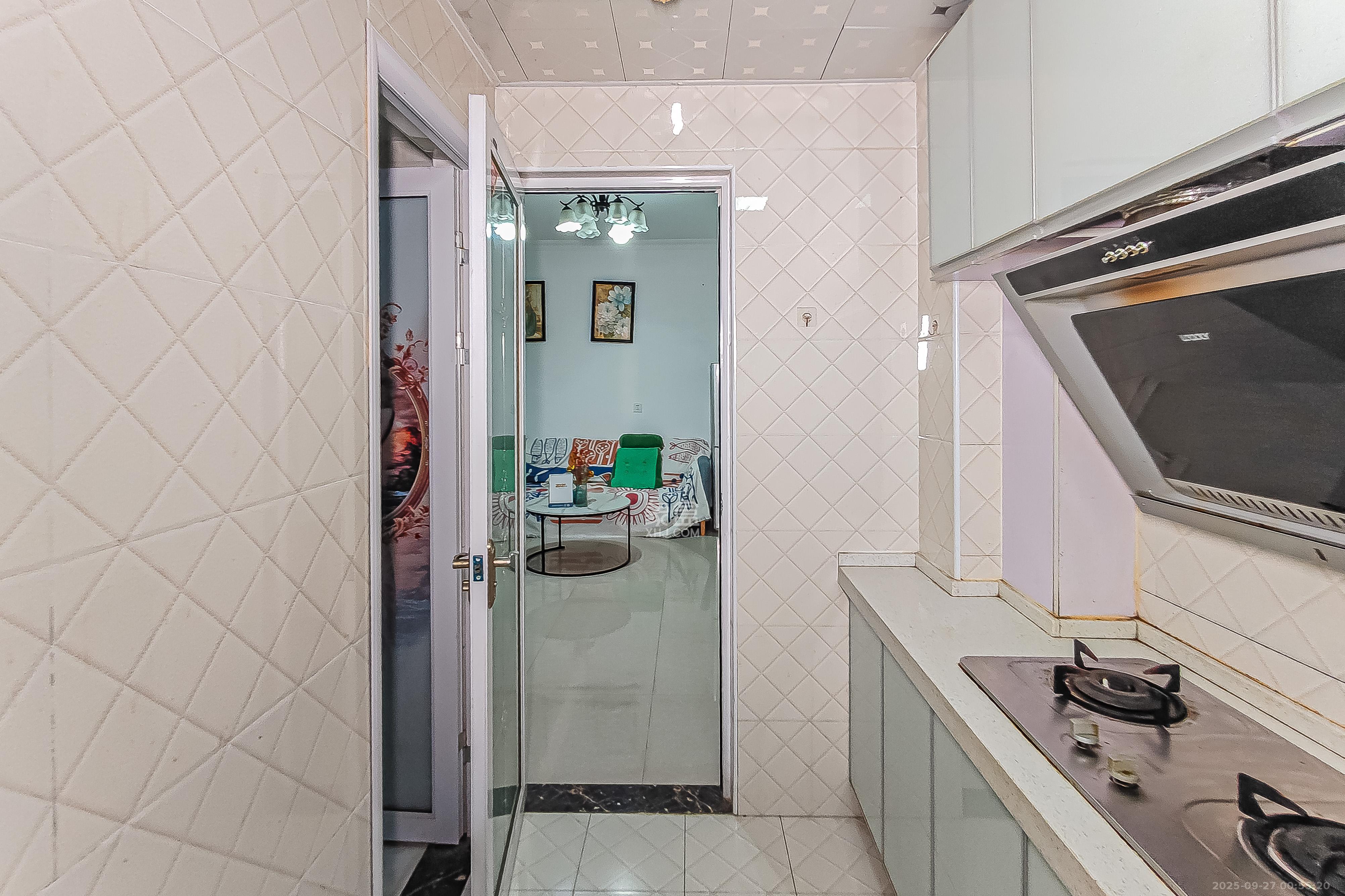 天鸿天府（天鸿中央大院）  2室1厅1卫    41.8万厨房