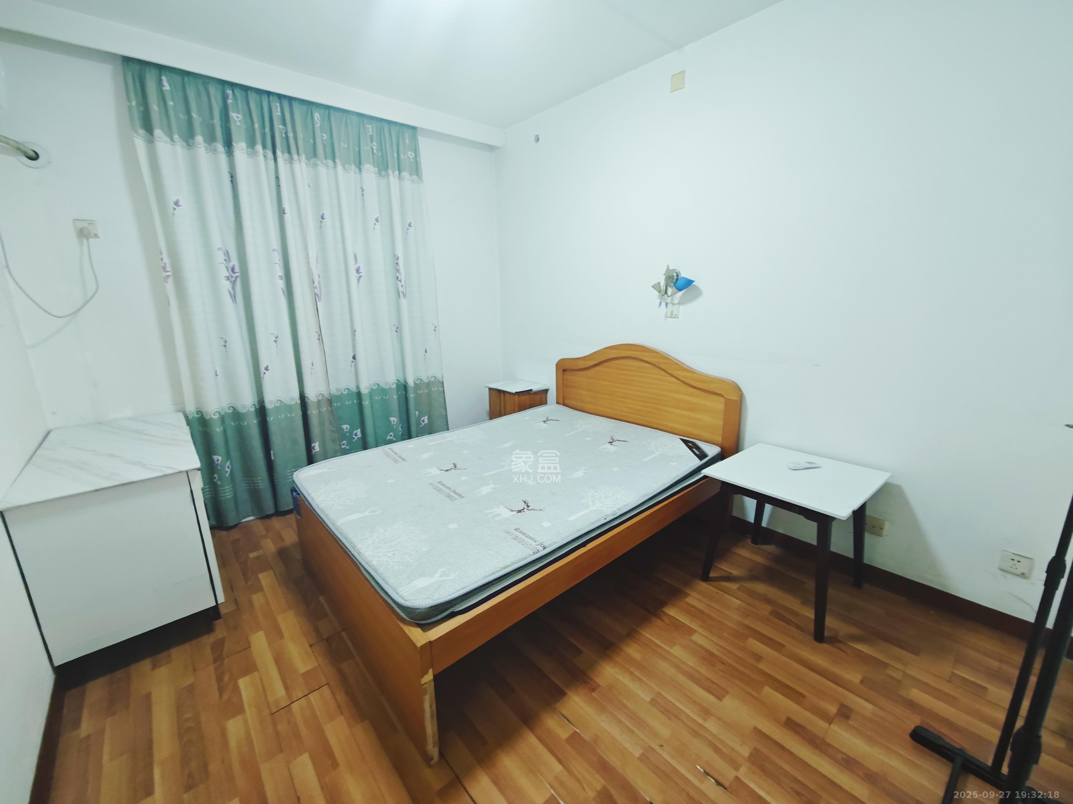 长沙理工大学东院西院  3室1厅1卫   2250.00元/月室内图
