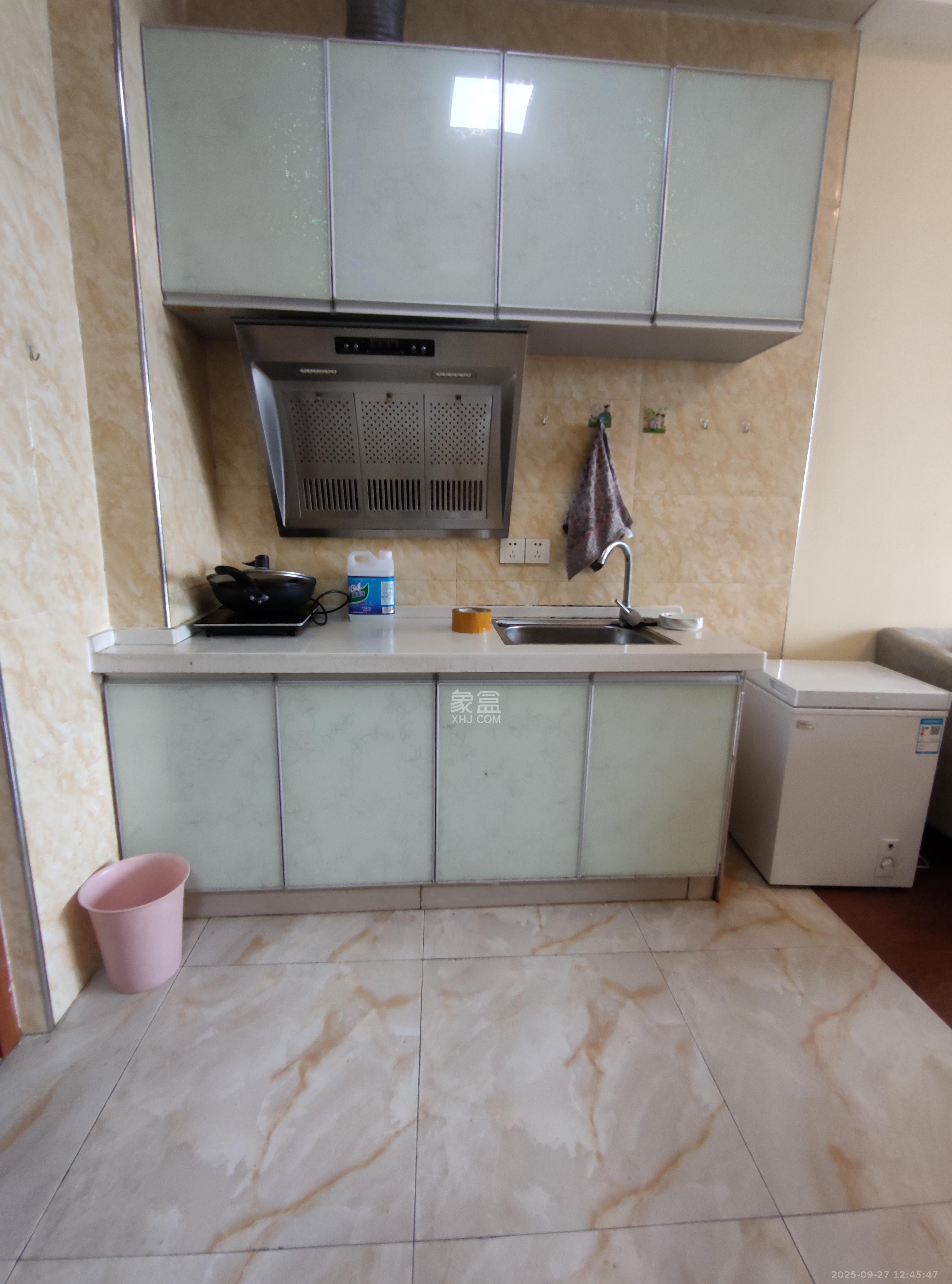 长房时代城 1室1厅1卫 1600.0元/月 长房时代城 1室1厅1卫 1600.0元/月室内图