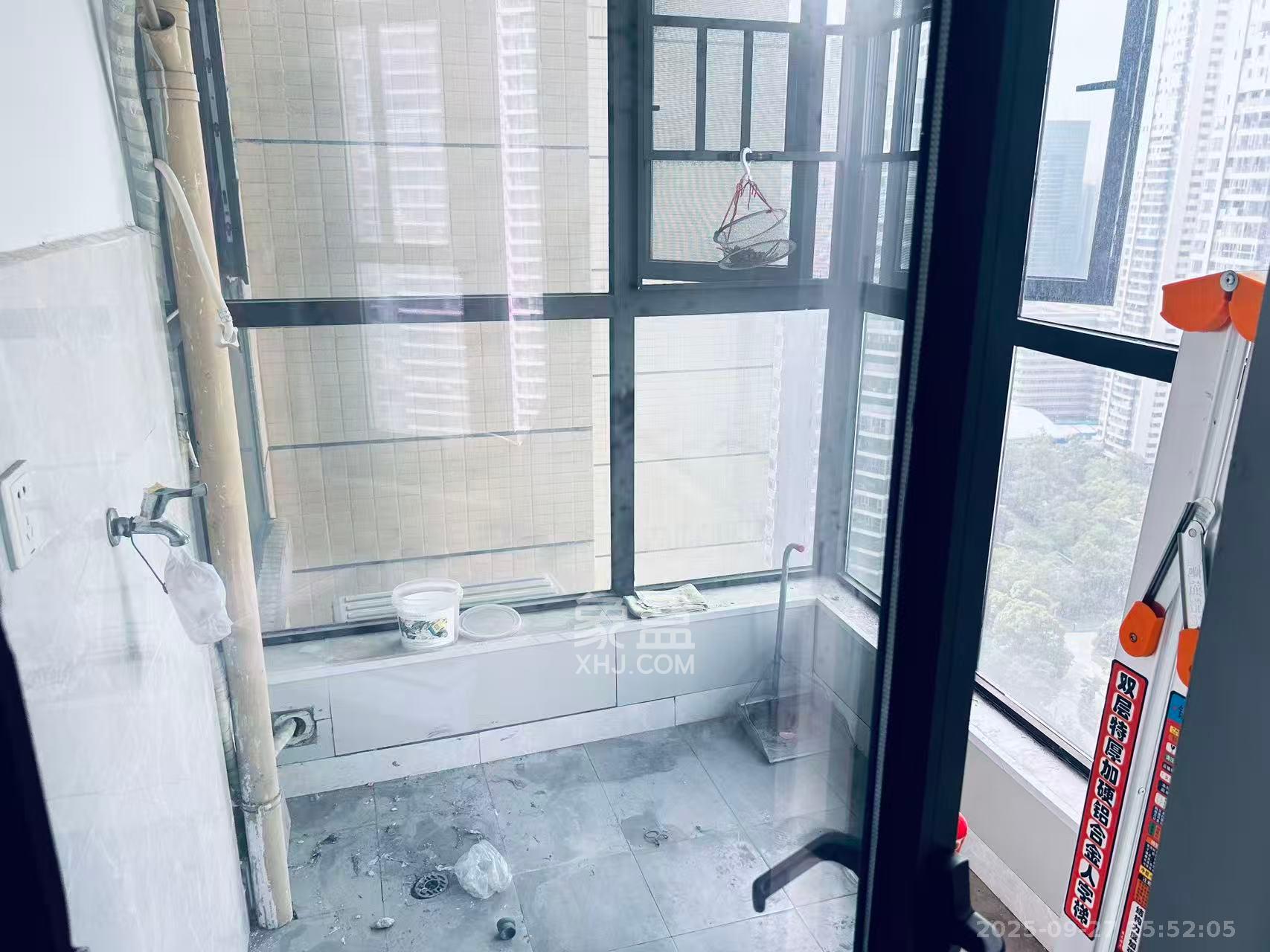 保利西海岸A区 4室2厅1卫 4000.0元/月 保利西海岸A区 4室2厅1卫 4000.0元/月室内图