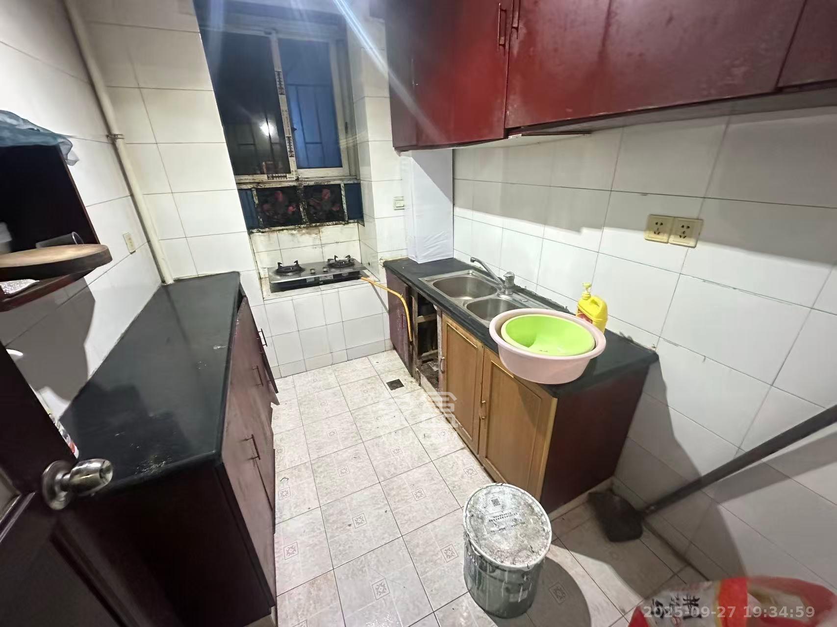 广厦新村  2室1厅1卫    1400.0元/月室内图