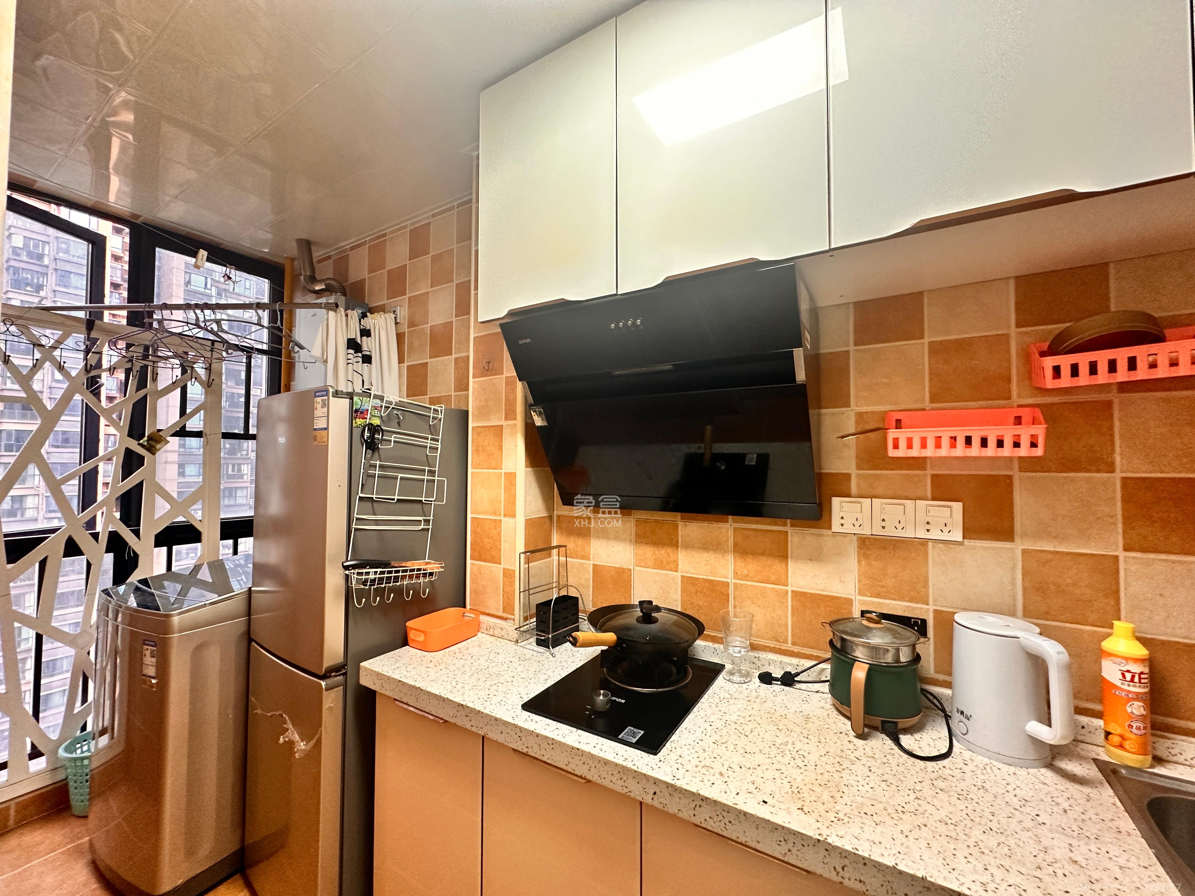 荣悦台 1室1厅1卫 1800.0元/月 荣悦台 1室1厅1卫 1800.0元/月室内图