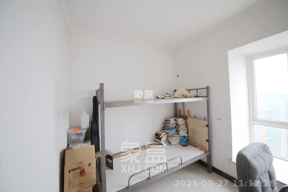 泊爱蓝湾 3室2厅1卫 2600.0元/月 泊爱蓝湾 3室2厅1卫 2600.0元/月室内图