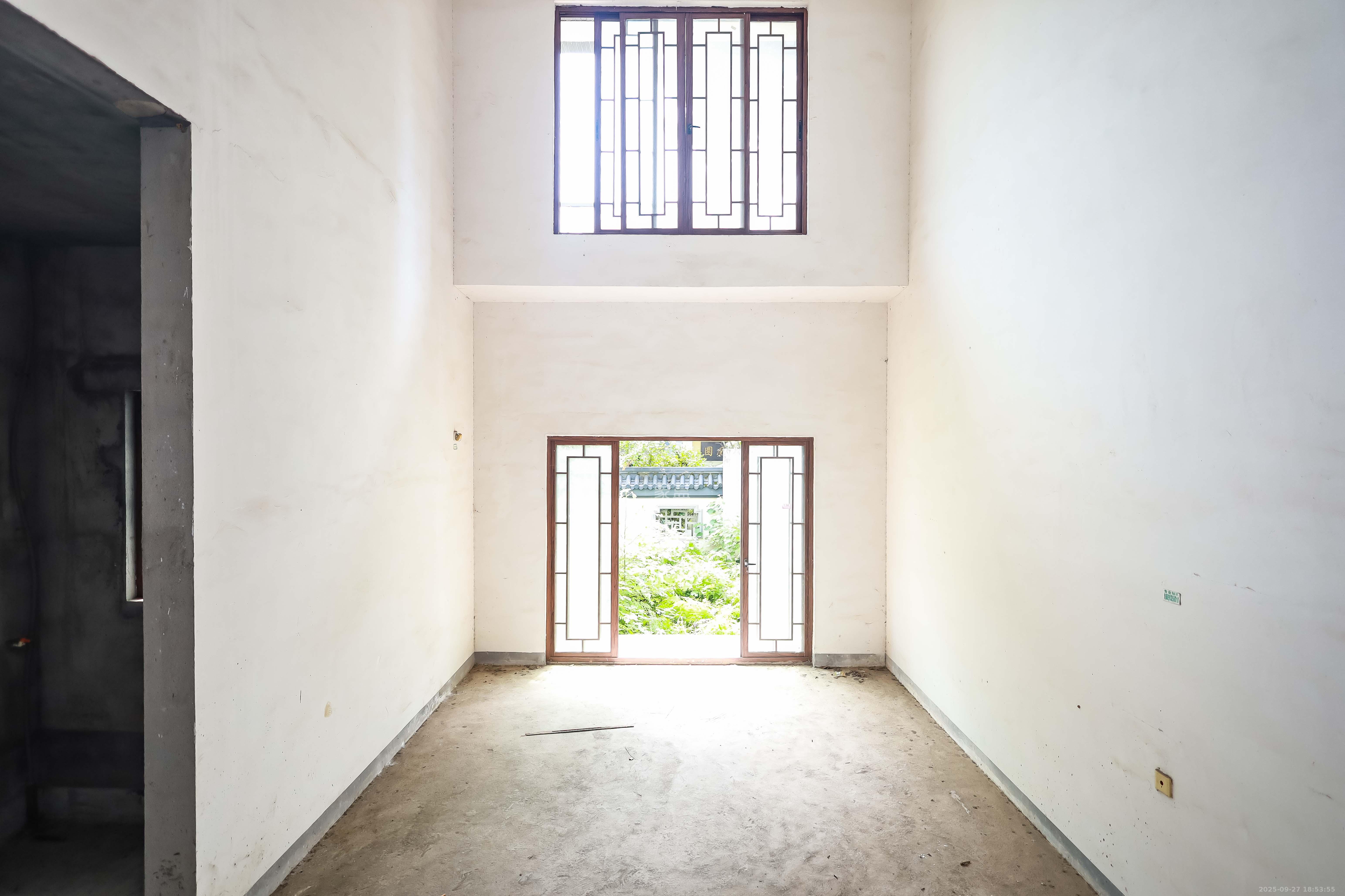 金科东方大院一二六期  5室2厅3卫    580.0万