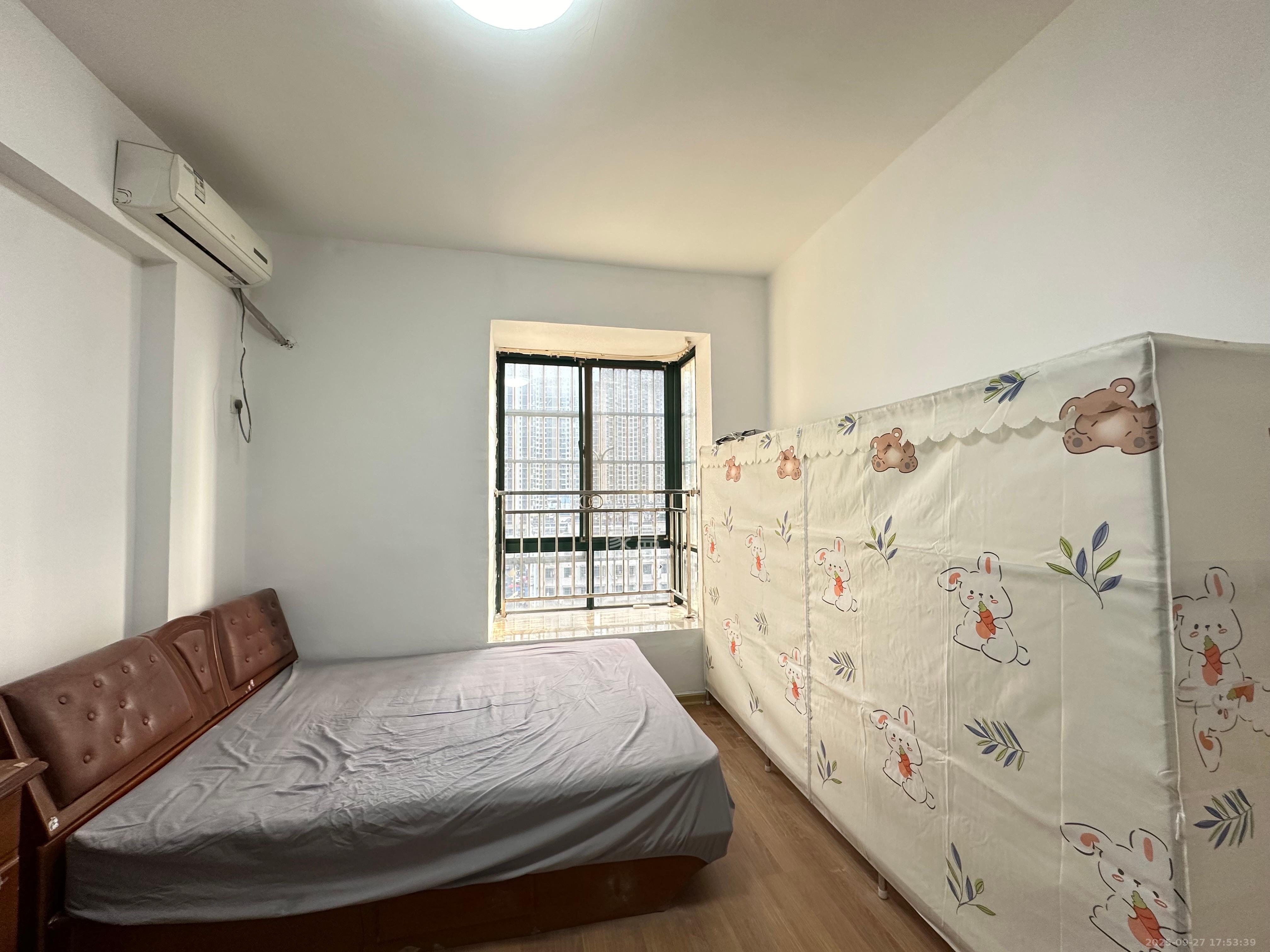 松雅湖畔 3室2厅1卫 1350.0元/月 松雅湖畔 3室2厅1卫 1350.0元/月室内图