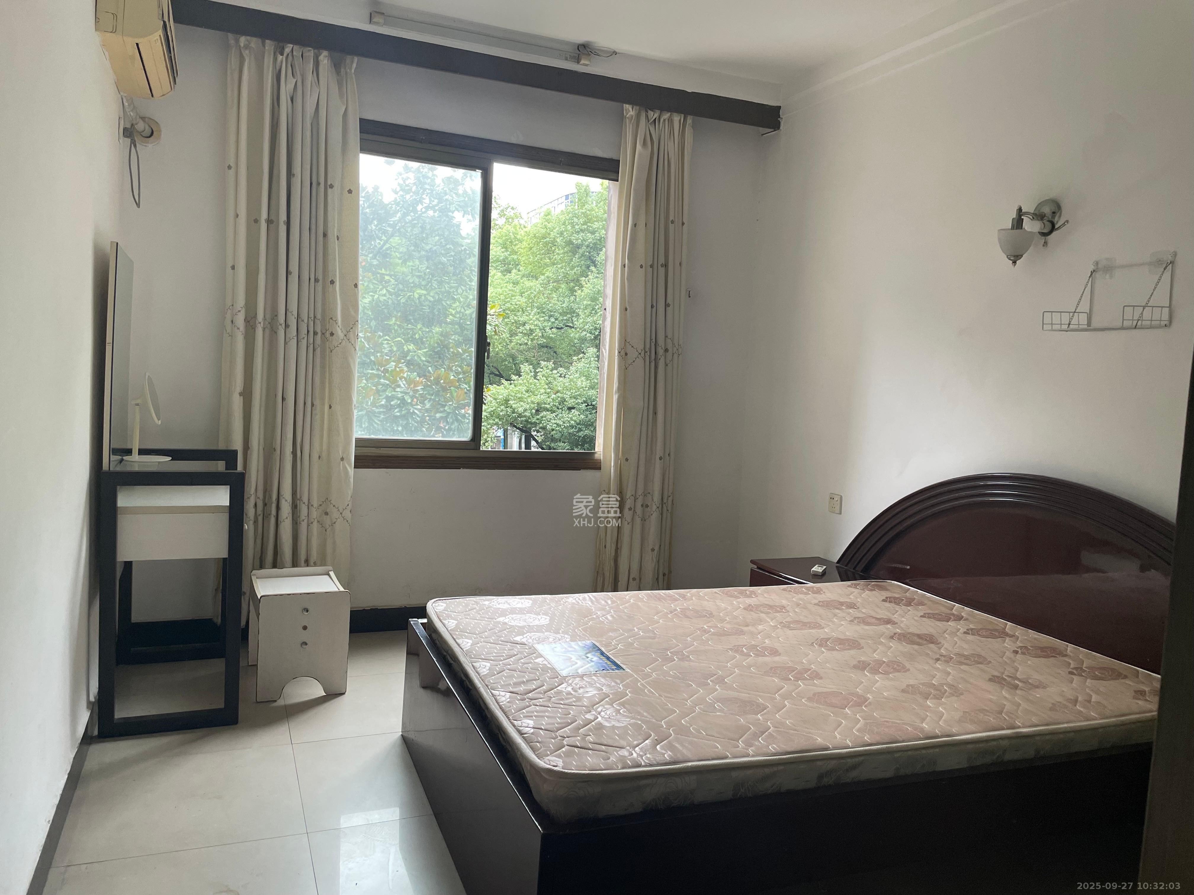 省农业银行雨花路大院 2室2厅1卫 1800.0元/月 省农业银行雨花路大院 2室2厅1卫 1800.0元/月室内图