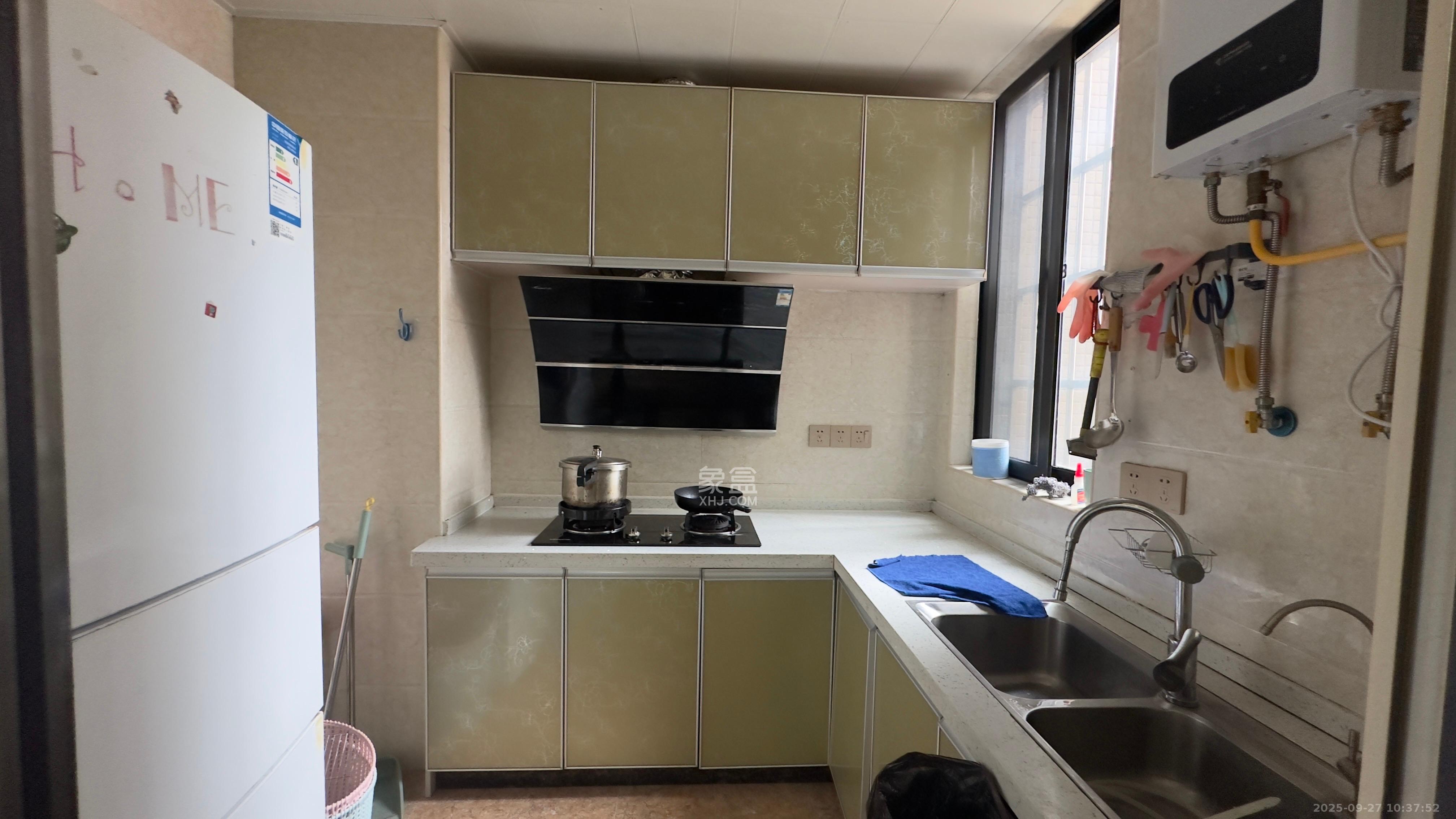 碧桂园公园壹号(凯怡茗苑) 2室2厅1卫 1600.0元/月 碧桂园公园壹号(凯怡茗苑) 2室2厅1卫 1600.0元/月室内图