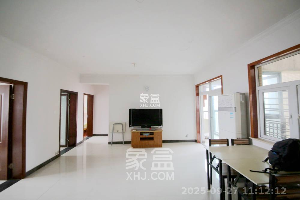 泊爱蓝湾 3室2厅1卫 2600.0元/月 泊爱蓝湾 3室2厅1卫 2600.0元/月户型图