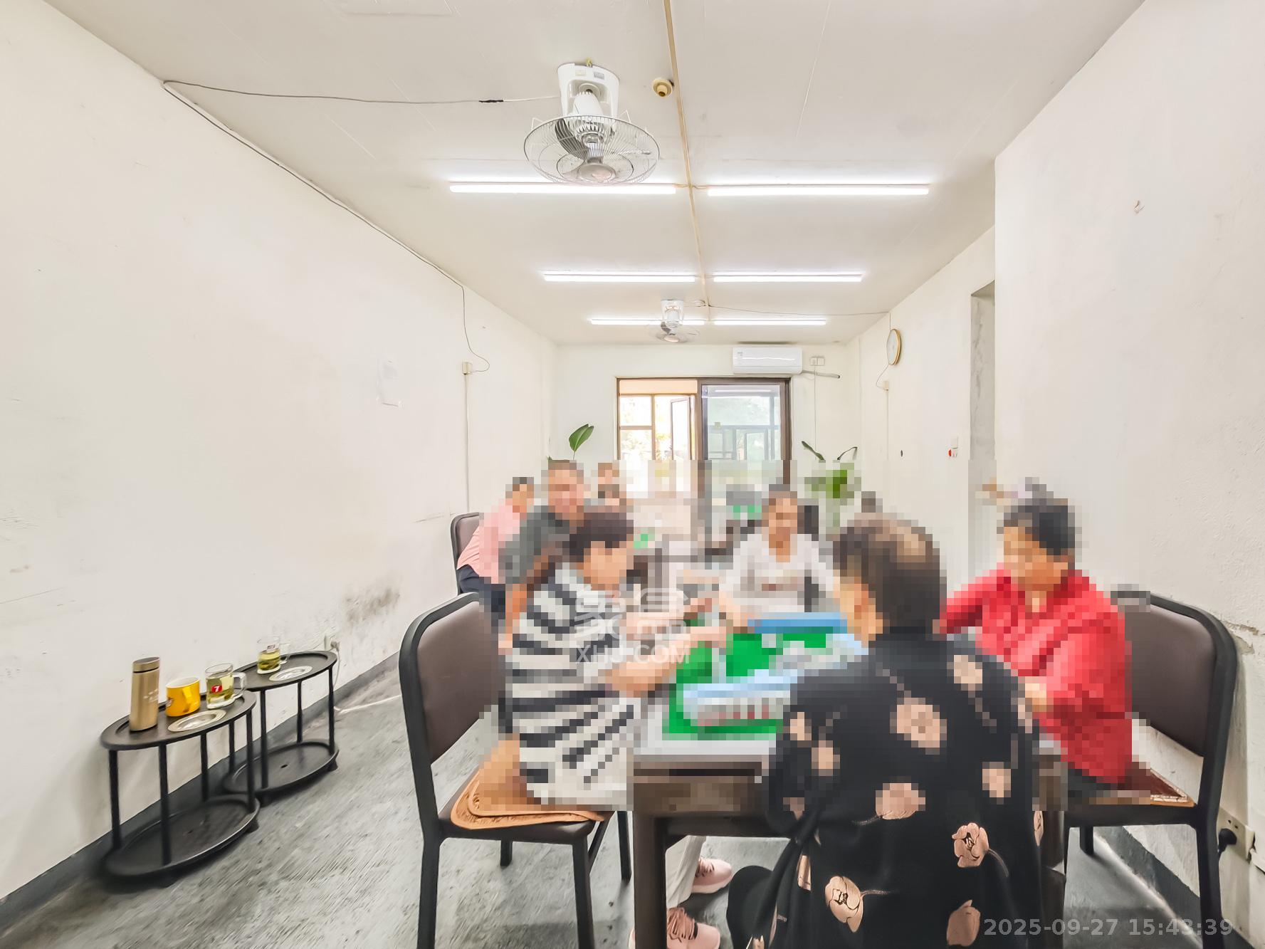 山语城三期 3室2厅2卫 90.0万 山语城三期 3室2厅2卫 90.0万客厅