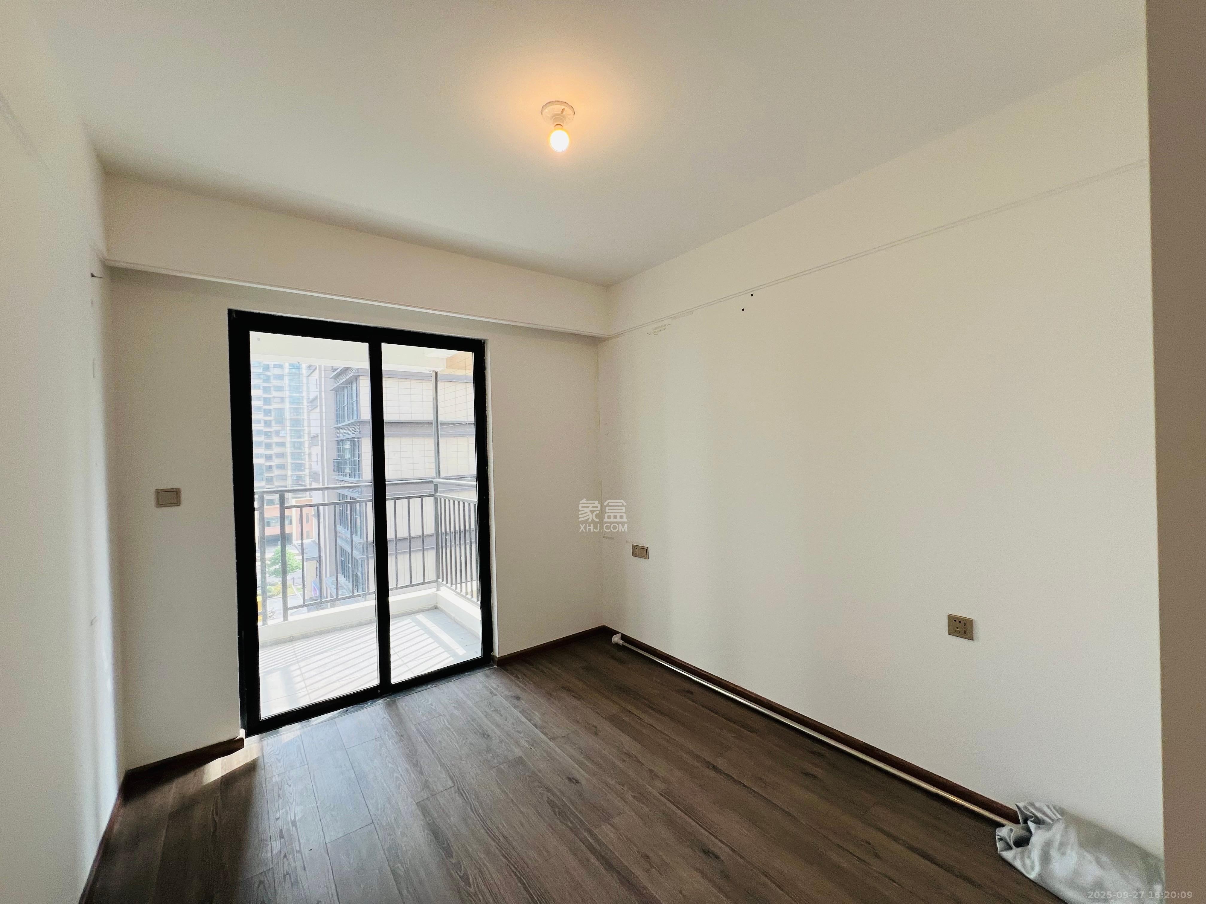 金茂建发泊悦 4室2厅2卫 4000.0元/月 金茂建发泊悦 4室2厅2卫 4000.0元/月室内图