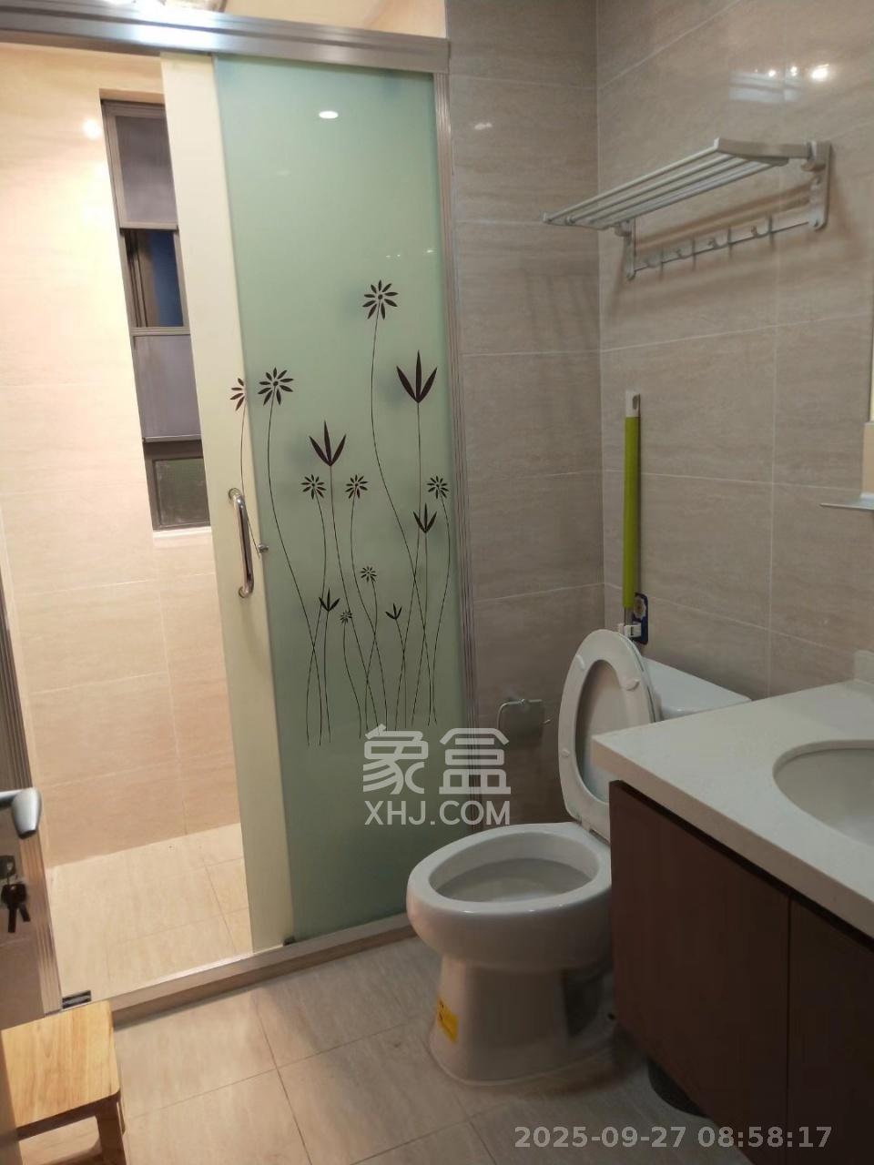 汇金城/嘉华城(二期、三期) 3室2厅2卫 2800.0元/月 汇金城/嘉华城(二期、三期) 3室2厅2卫 2800.0元/月室内图