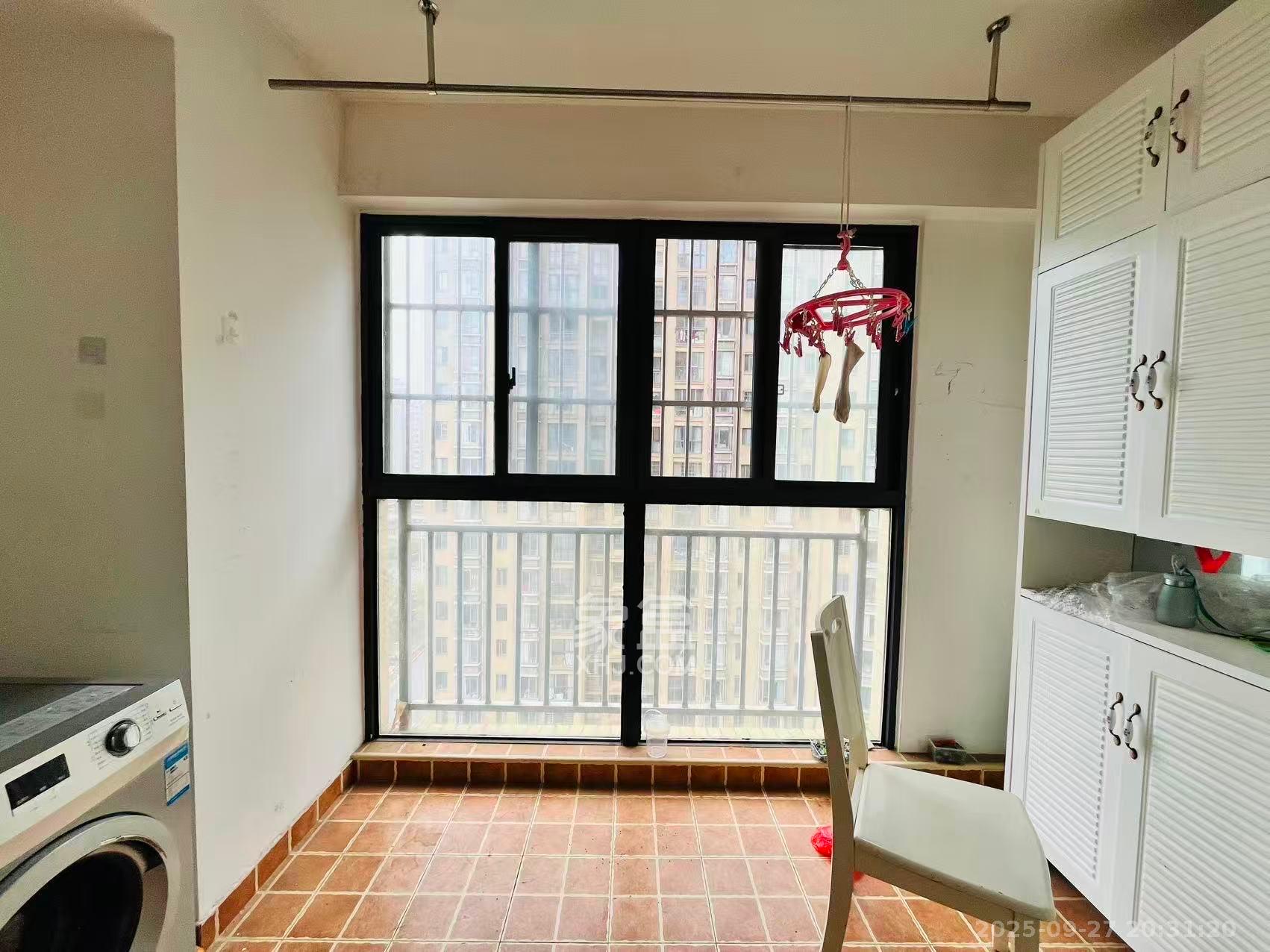 鑫远御文台一期  3室2厅1卫    2400.0元/月室内图