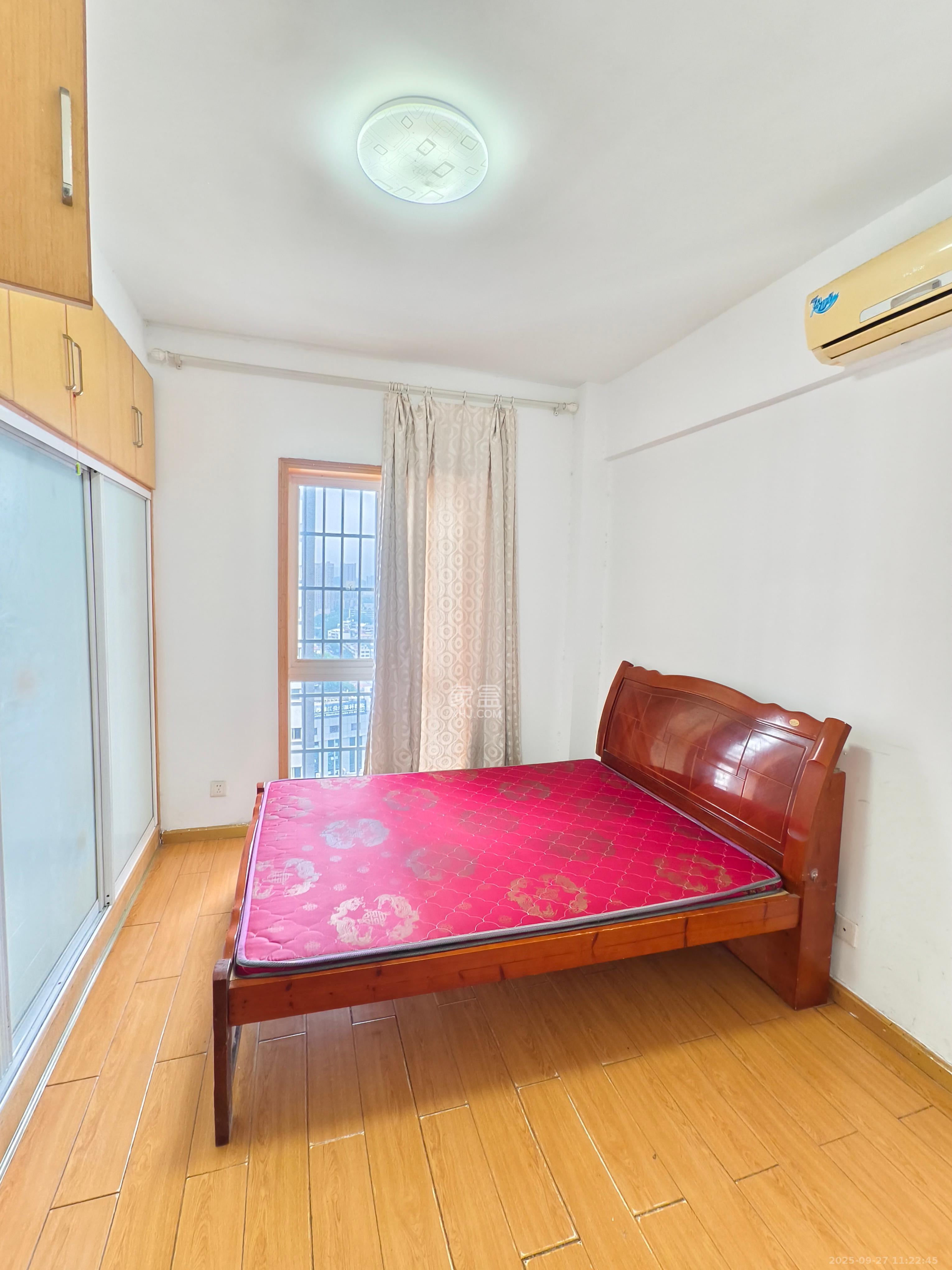 谋房博客(博客天街) 2室2厅1卫 1800.0元/月 谋房博客(博客天街) 2室2厅1卫 1800.0元/月室内图