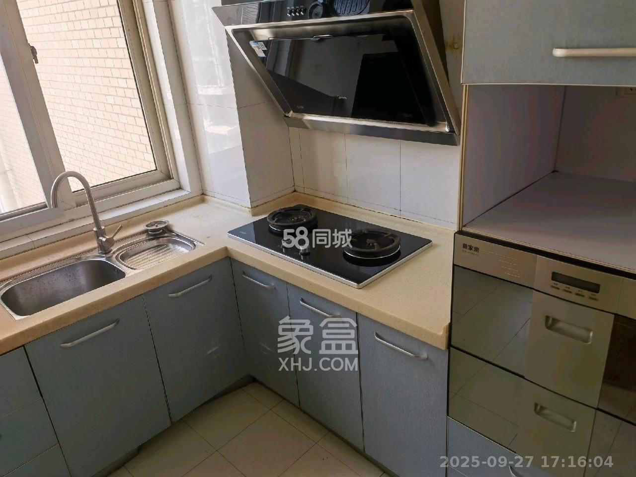 金碧文华  1室2厅1卫    2100.0元/月室内图