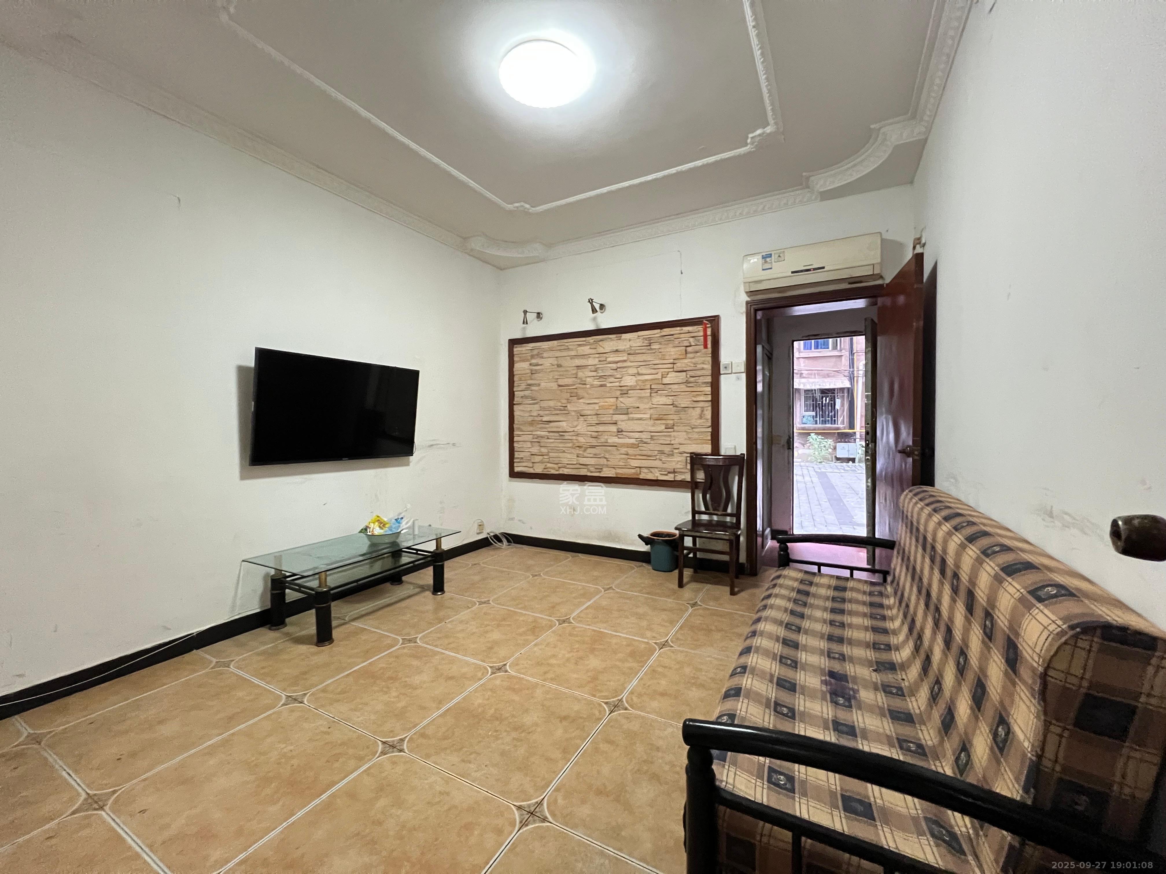 建湘新村 1室0厅0卫 1200.0元/月 建湘新村 1室0厅0卫 1200.0元/月室内图