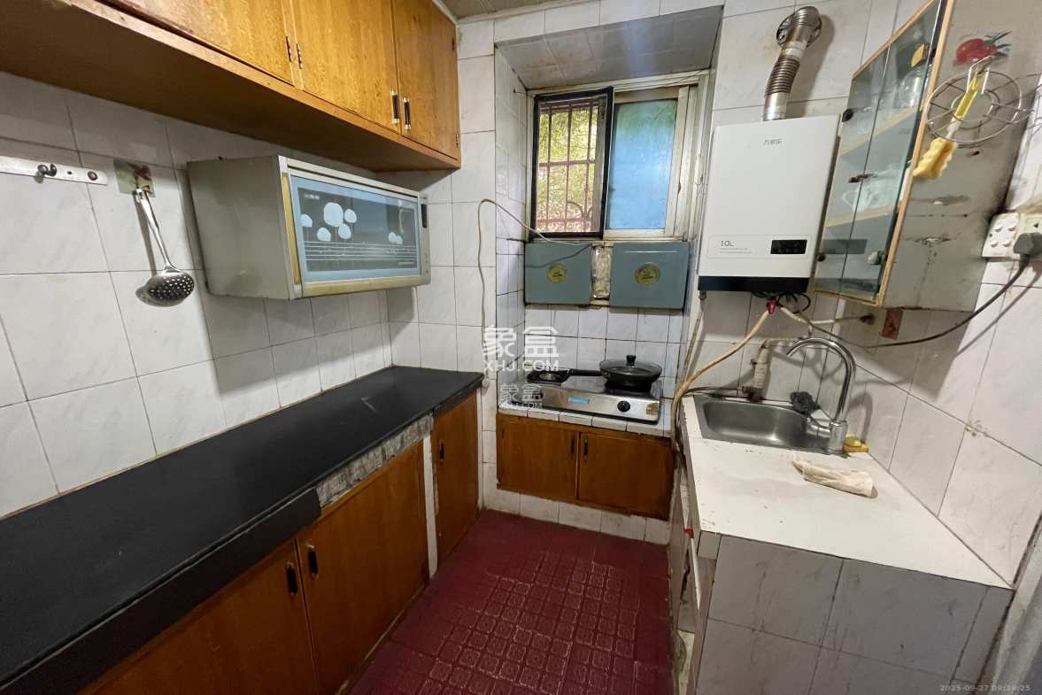 赤岗小区(一二三片)  2室1厅1卫    1500.0元/月 赤岗小区(一二三片)  2室1厅1卫    1500.0元/月室内图