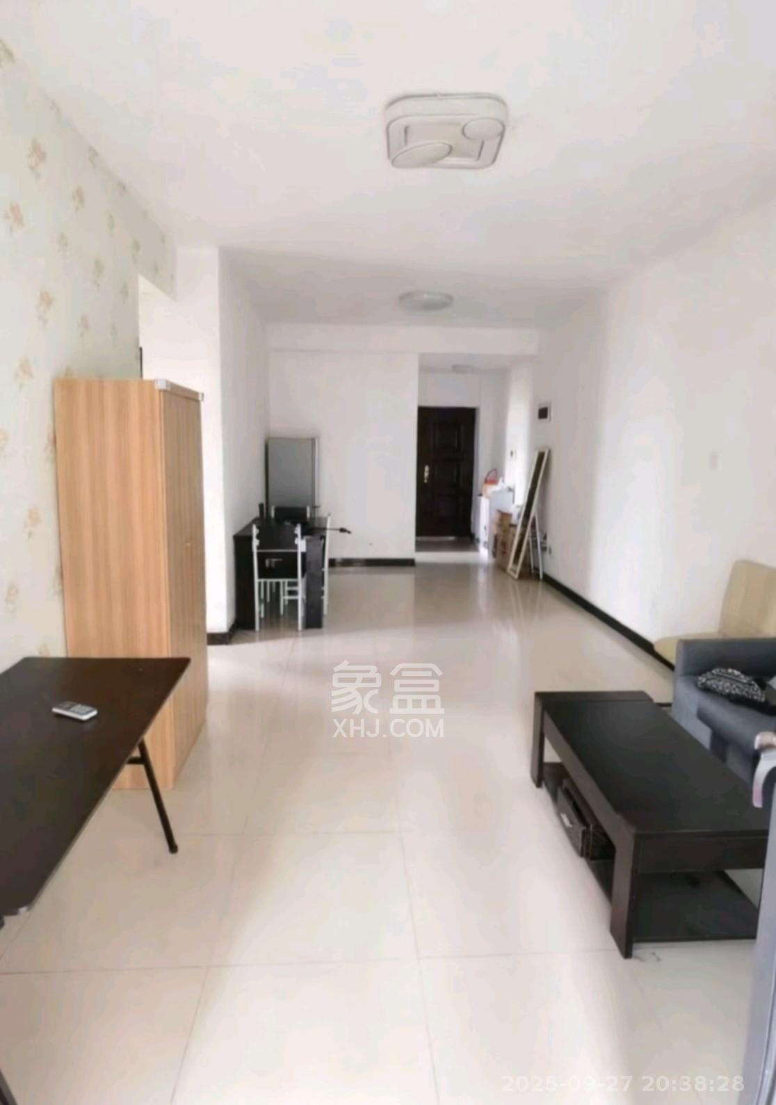 华侨假日中心(晟华苑) 2室2厅1卫 1900.0元/月 华侨假日中心(晟华苑) 2室2厅1卫 1900.0元/月室内图