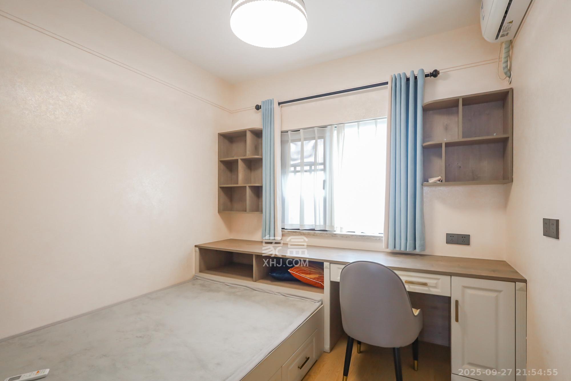 万科里金域国际  4室2厅2卫    332.0万 万科里金域国际  4室2厅2卫    332.0万卧室