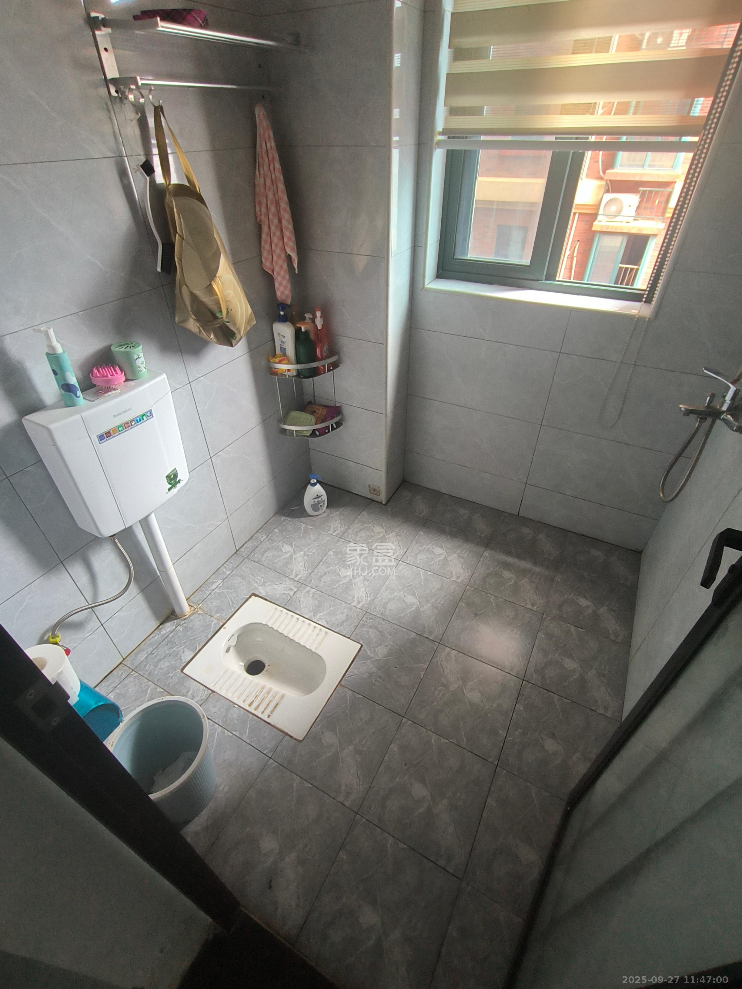 东玺门 1室0厅0卫 2400.0元/月 东玺门 1室0厅0卫 2400.0元/月室内图