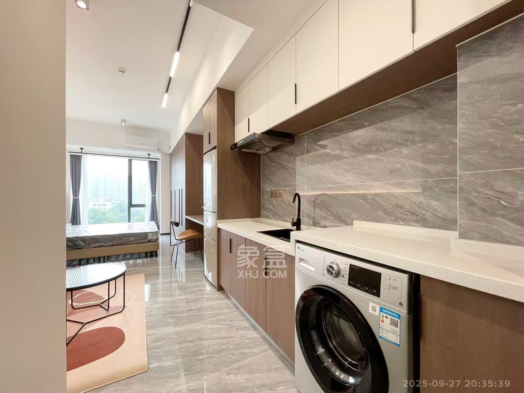 万润时光里 1室1厅1卫 2500.0元/月 万润时光里 1室1厅1卫 2500.0元/月室内图