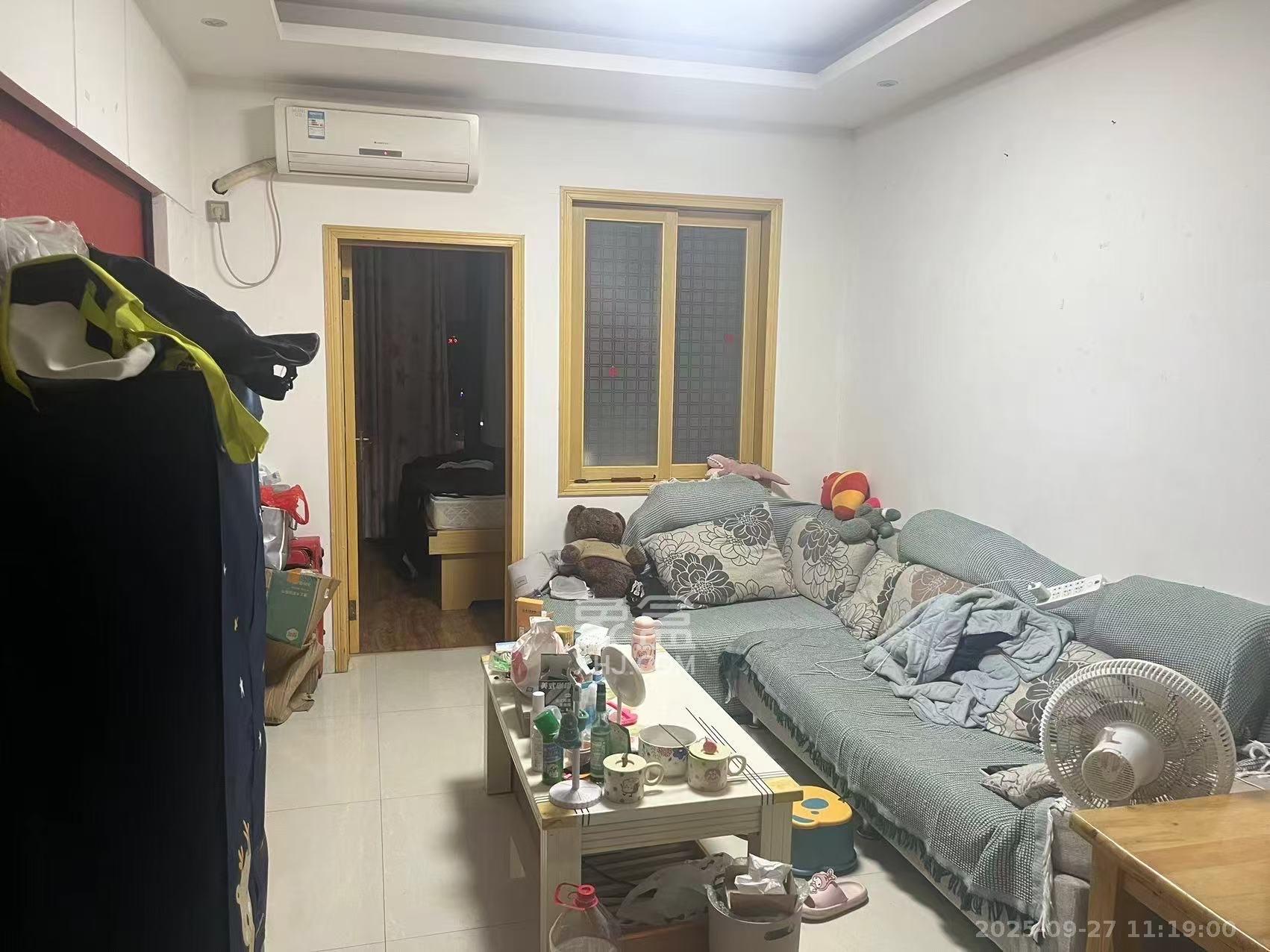 高升金典 1室2厅1卫 1800.0元/月 高升金典 1室2厅1卫 1800.0元/月室内图