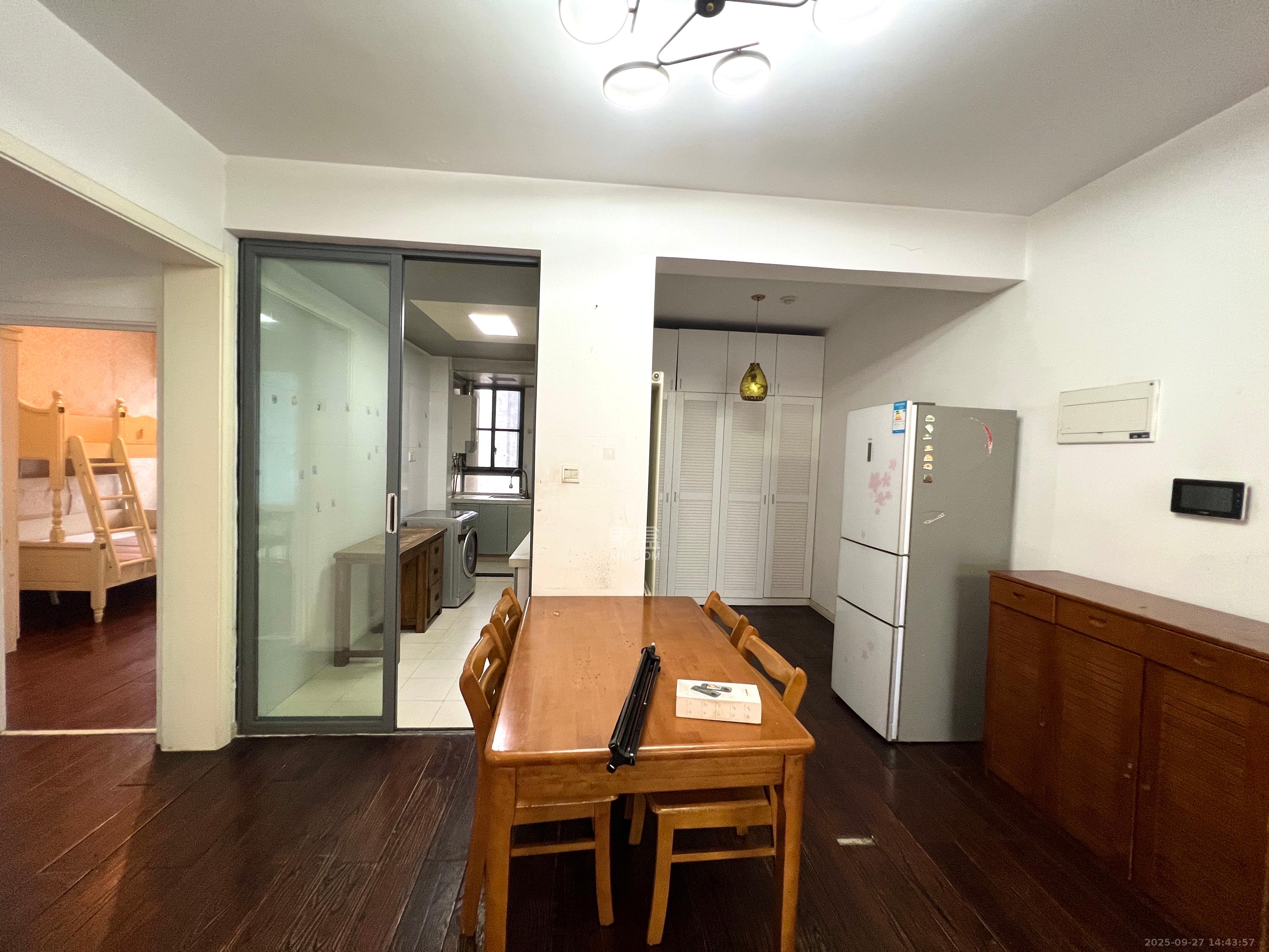 万博汇 3室2厅2卫 3500.0元/月 万博汇 3室2厅2卫 3500.0元/月室内图