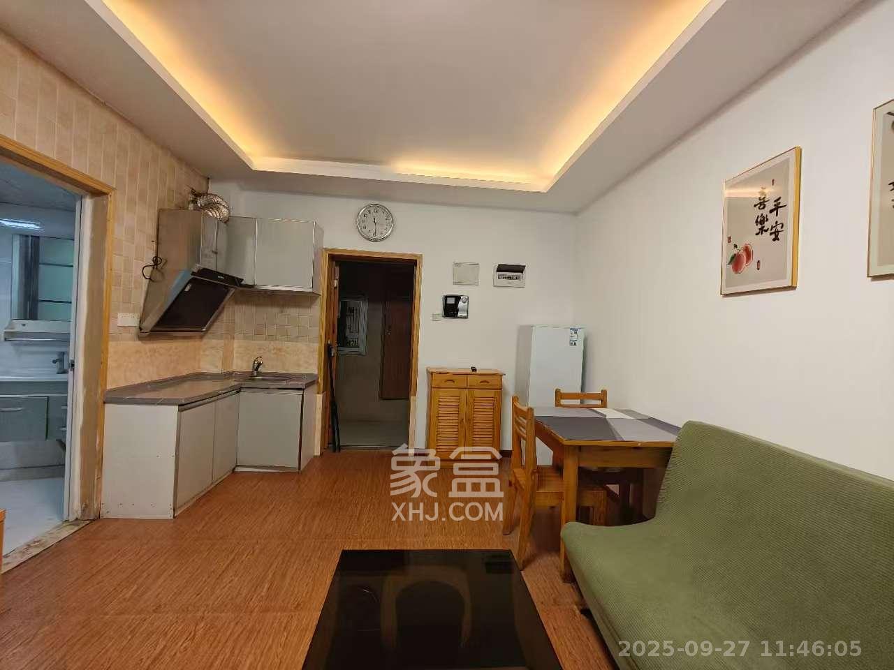 新城新世界一二三期  1室1厅1卫    1400.0元/月 新城新世界一二三期  1室1厅1卫    1400.0元/月室内图1