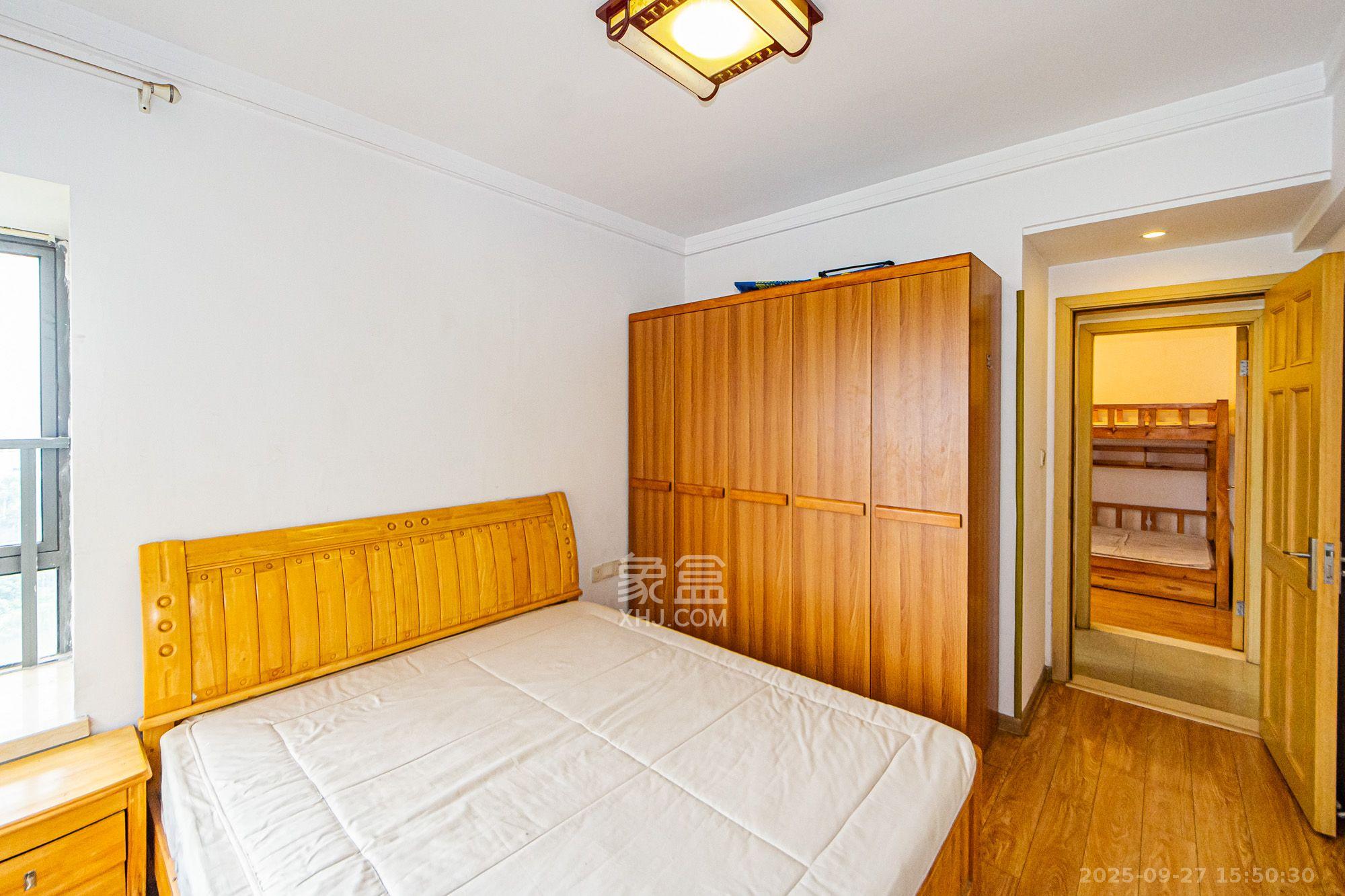 珠江花城三期锦鲤 2室2厅1卫 2000.0元/月 珠江花城三期锦鲤 2室2厅1卫 2000.0元/月室内图