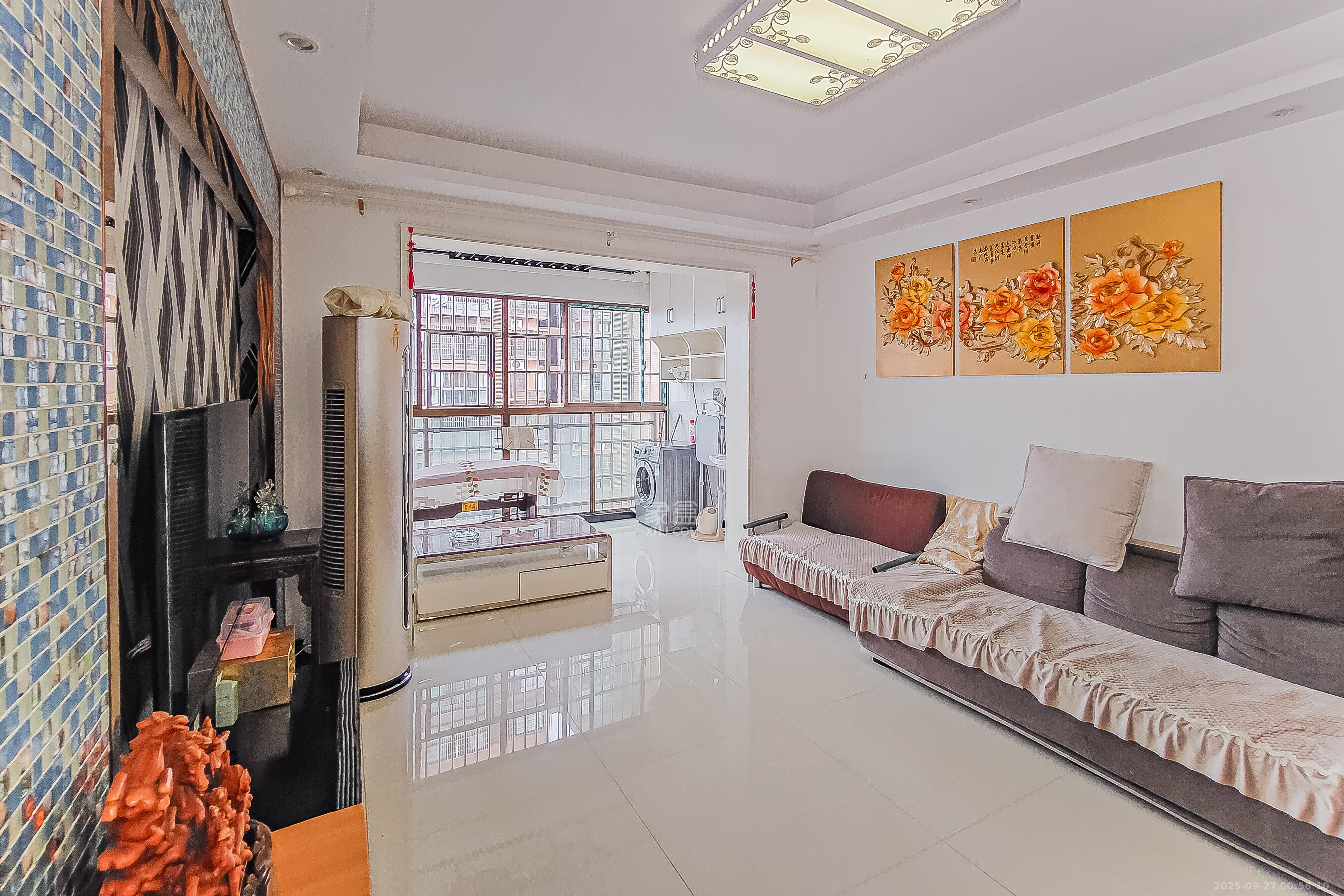 君悦紫园 2室2厅1卫 116.0万 君悦紫园 2室2厅1卫 116.0万客厅