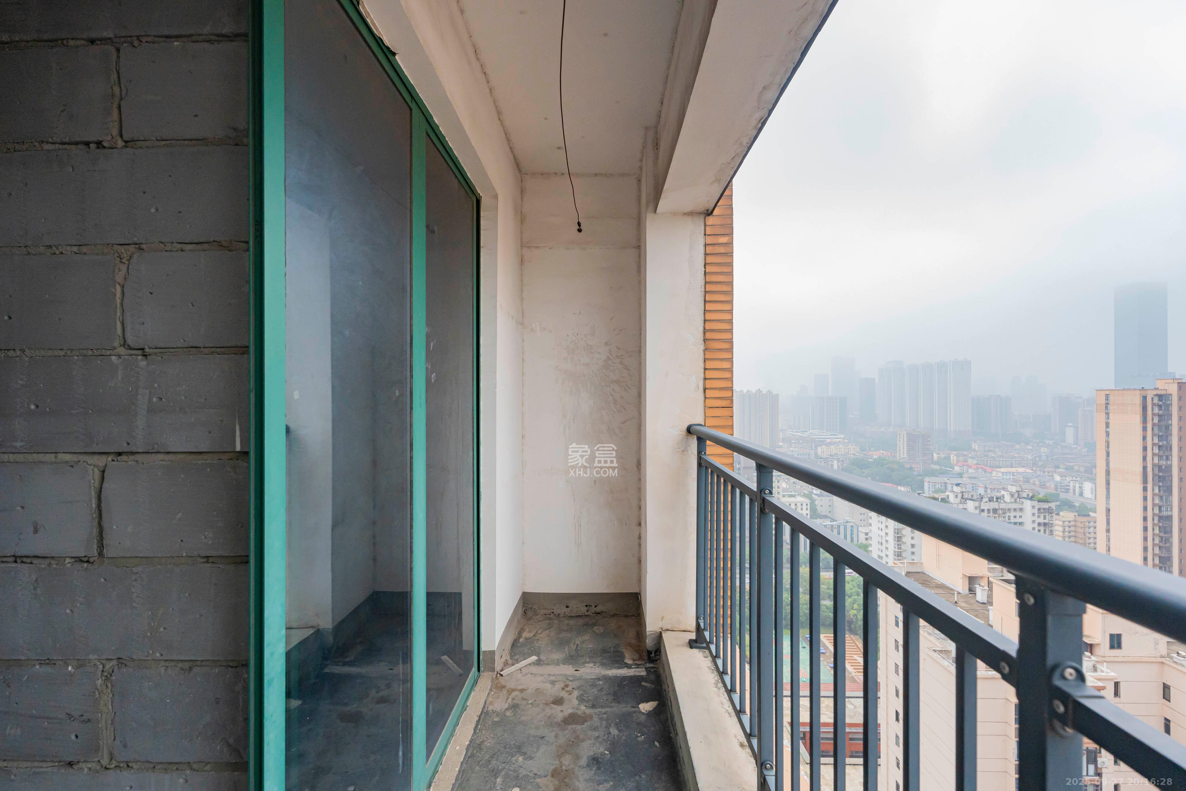 上林紫郡(锦顺和园) 3室2厅1卫 90.0万 上林紫郡(锦顺和园) 3室2厅1卫 90.0万阳台