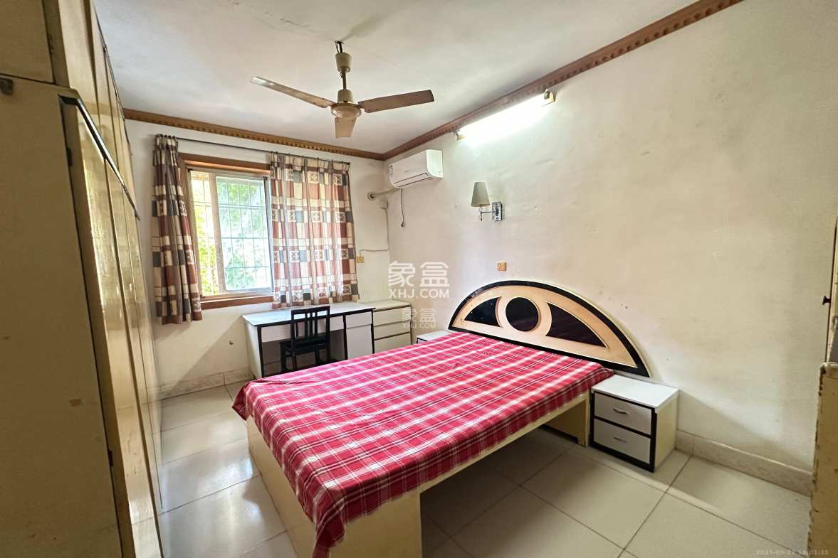 长监宿舍 2室1厅1卫 1300.0元/月 长监宿舍 2室1厅1卫 1300.0元/月室内图