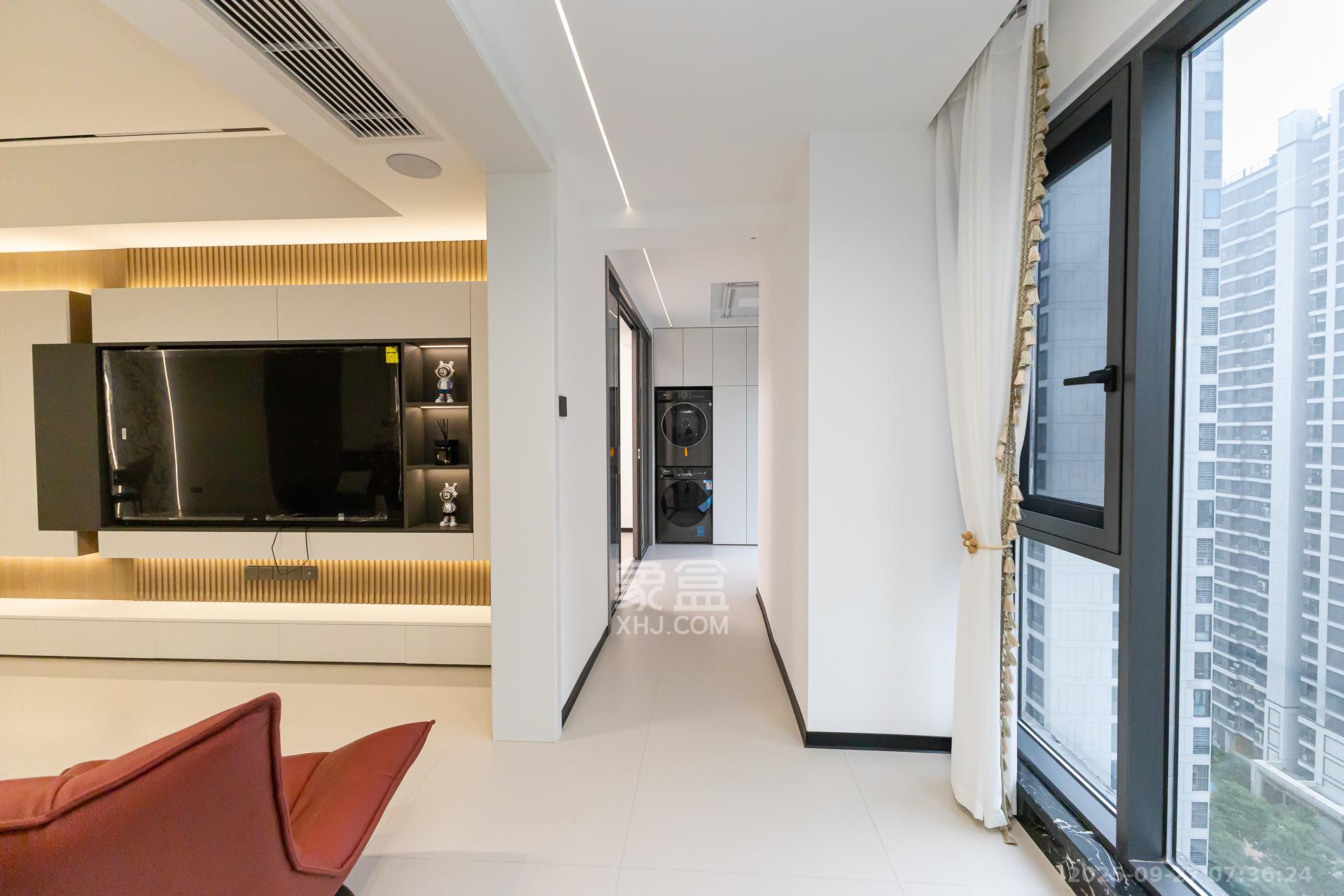 越秀湘江星汇城二期 4室2厅2卫 129.8万 越秀湘江星汇城二期 4室2厅2卫 129.8万阳台