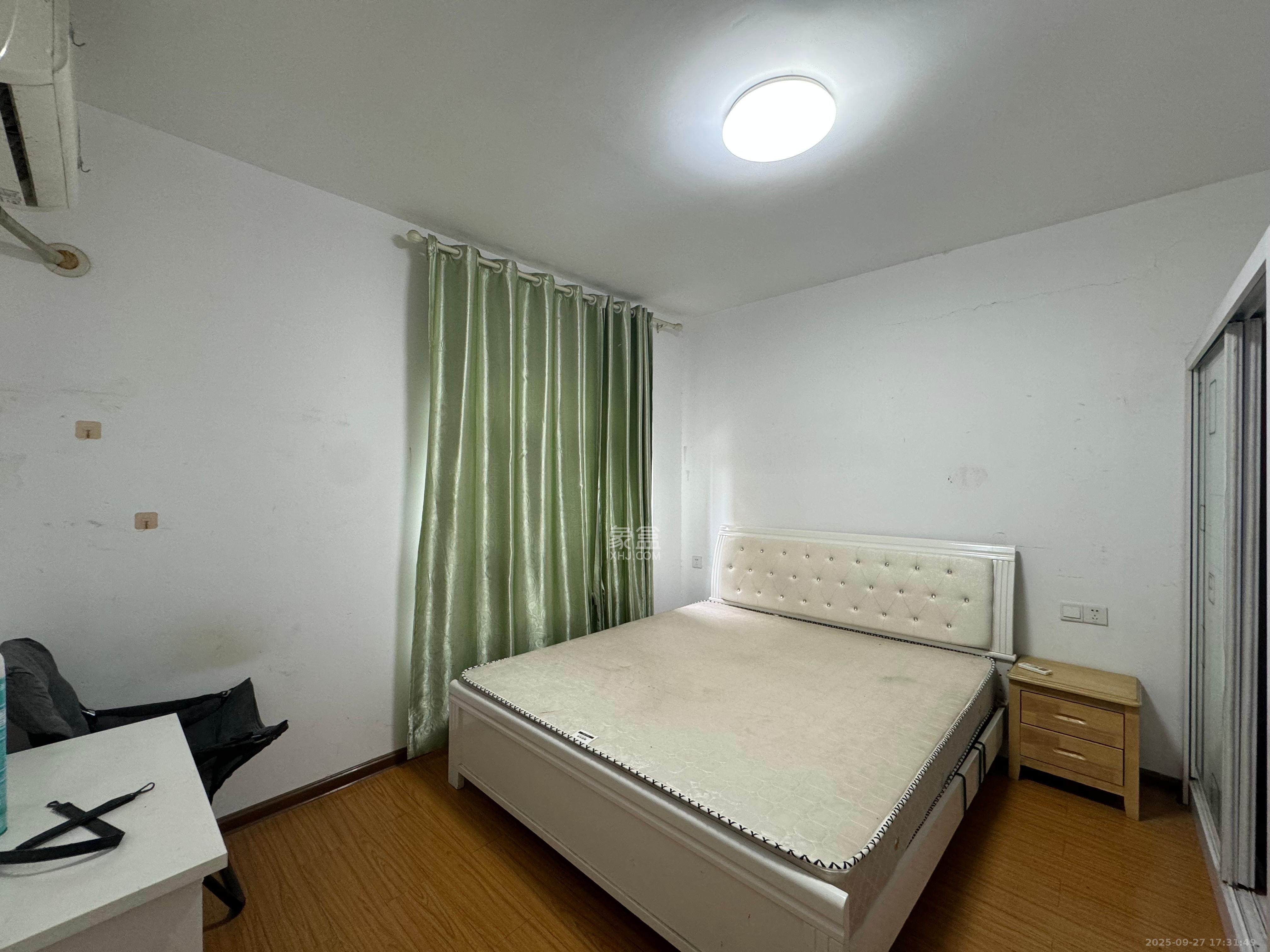 中信凯旋蓝岸（中信新城三期）  4室2厅2卫    2000.0元/月室内图