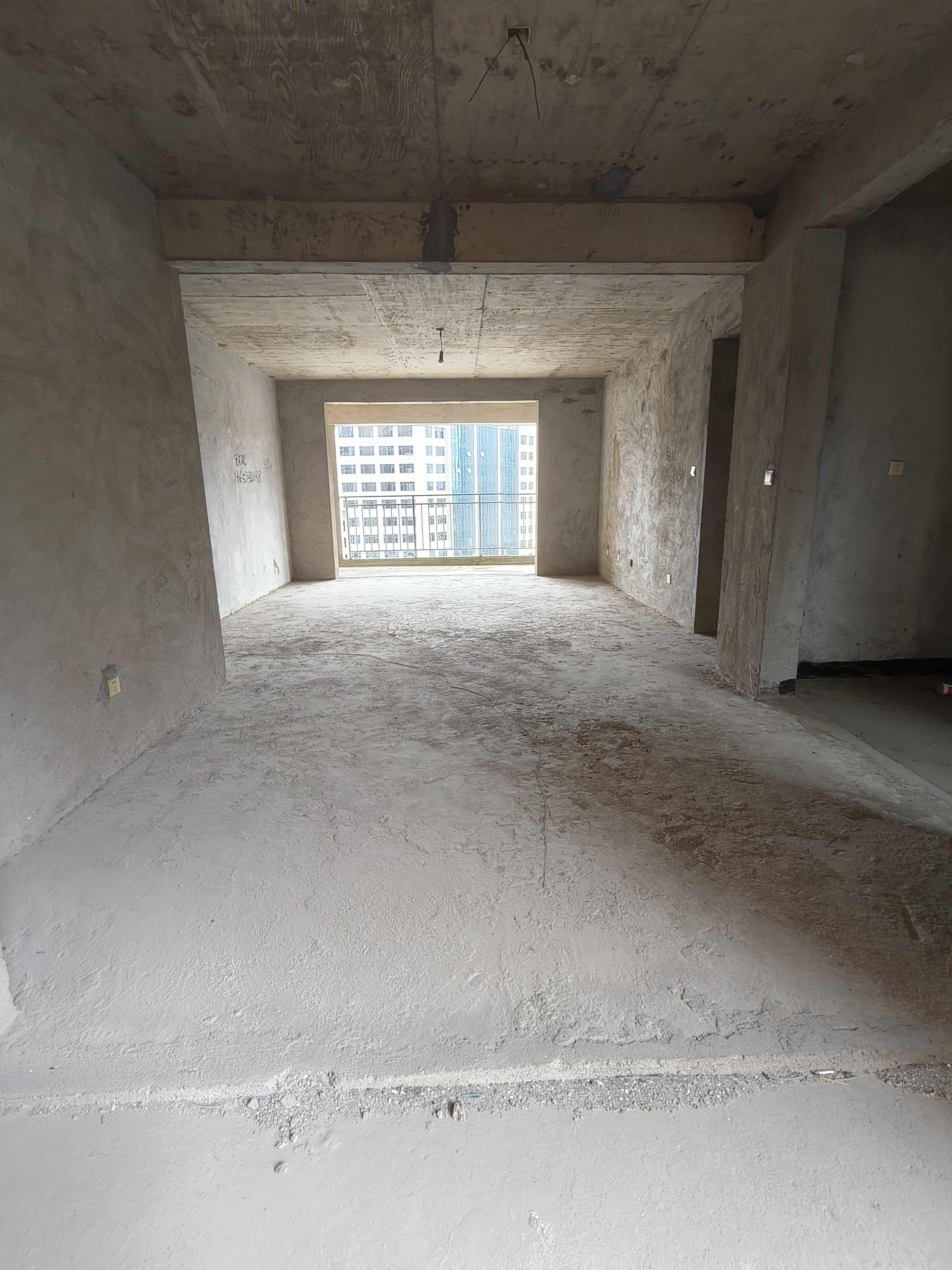 株山国际世家 3室0厅0卫 55.0万 株山国际世家 3室0厅0卫 55.0万客厅