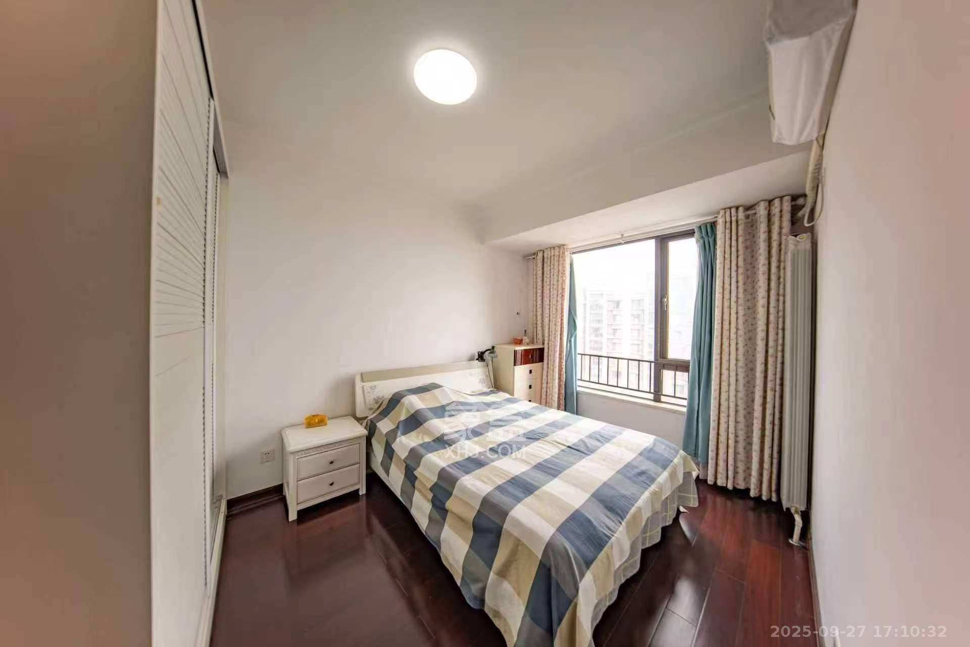 中海国际一期  4室2厅2卫    2500.0元/月室内图