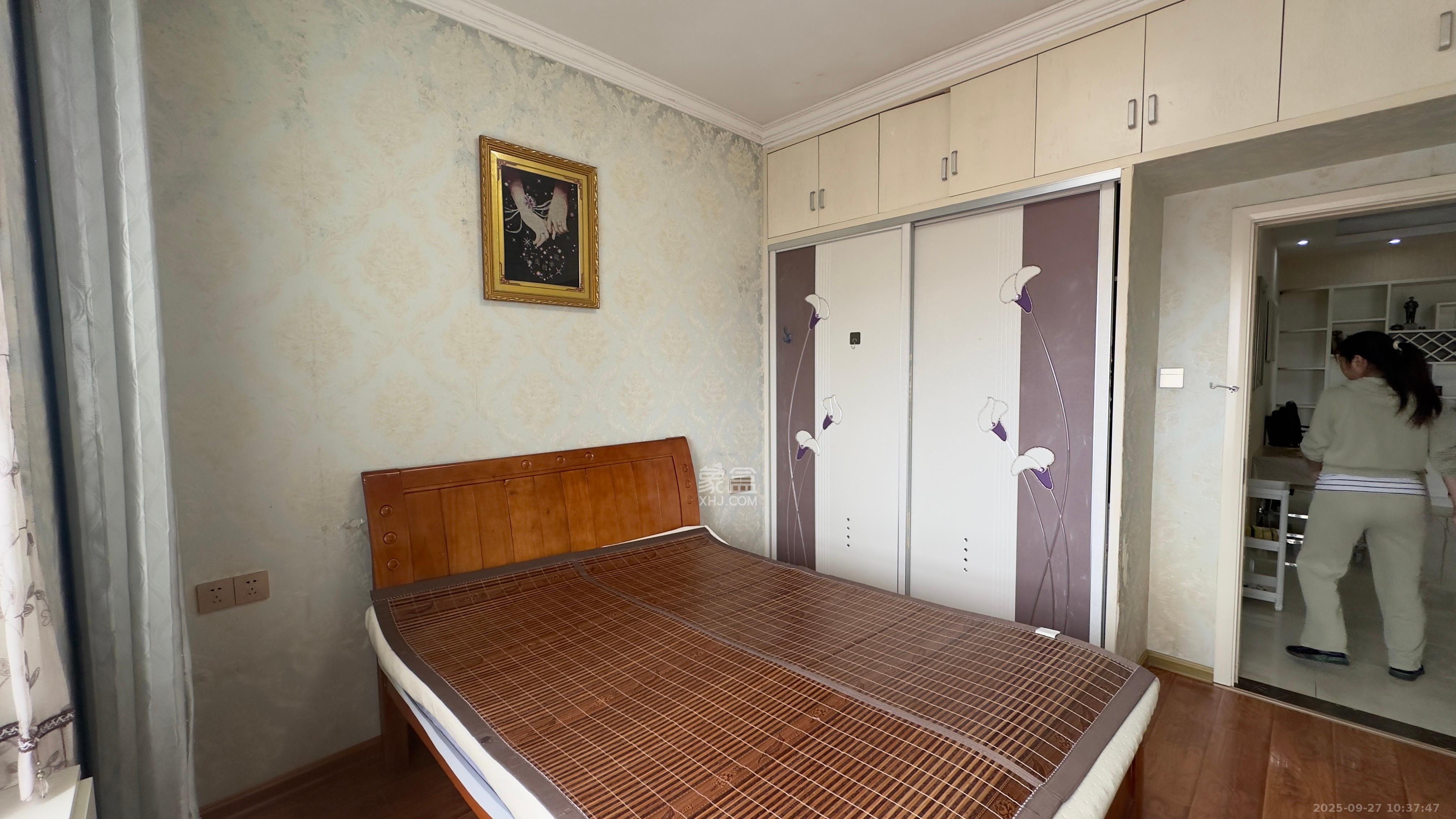 碧桂园公园壹号(凯怡茗苑) 2室2厅1卫 1600.0元/月 碧桂园公园壹号(凯怡茗苑) 2室2厅1卫 1600.0元/月室内图