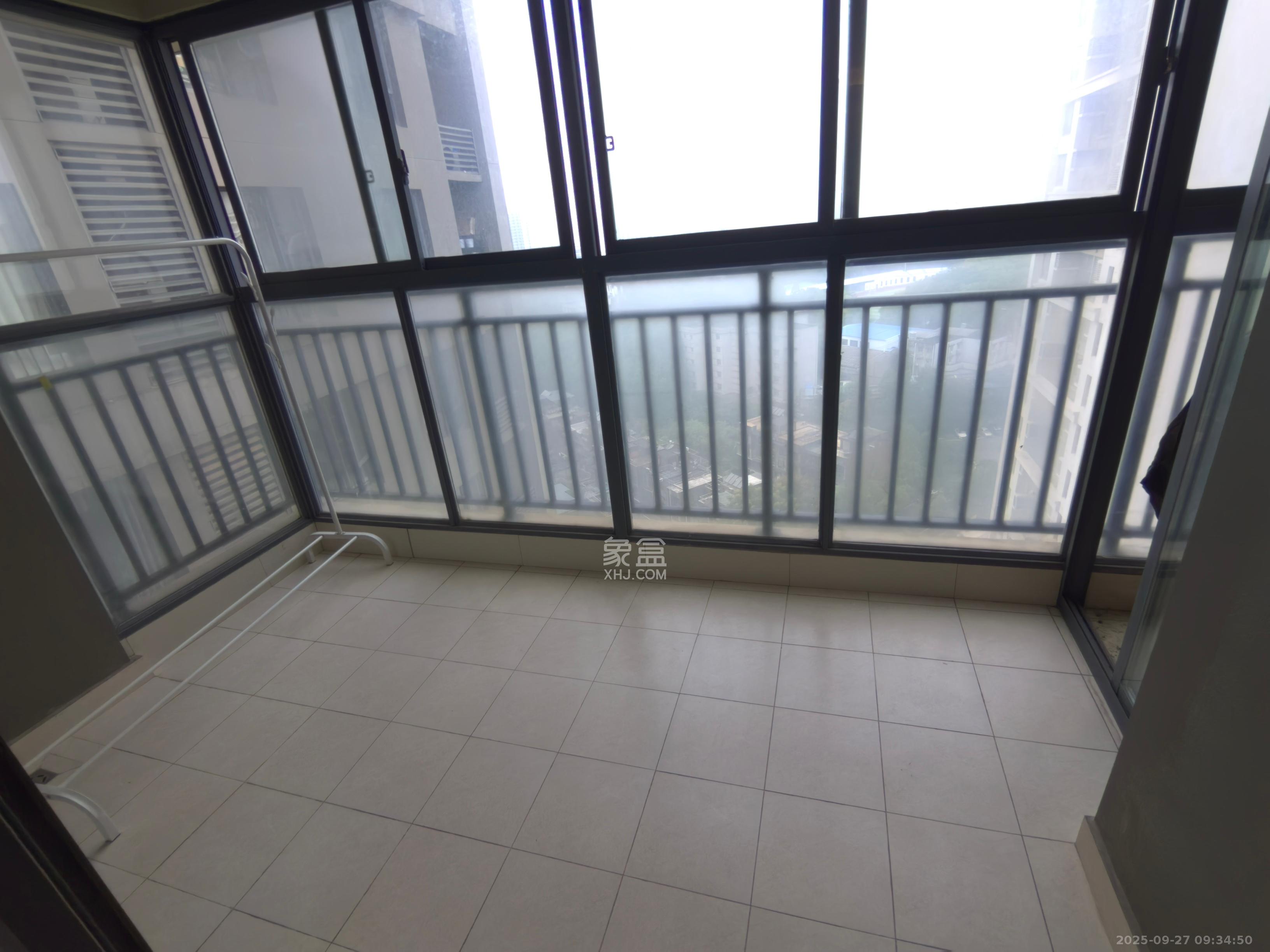 万科金域华府三四期 4室2厅2卫 2800.0元/月 万科金域华府三四期 4室2厅2卫 2800.0元/月室内图