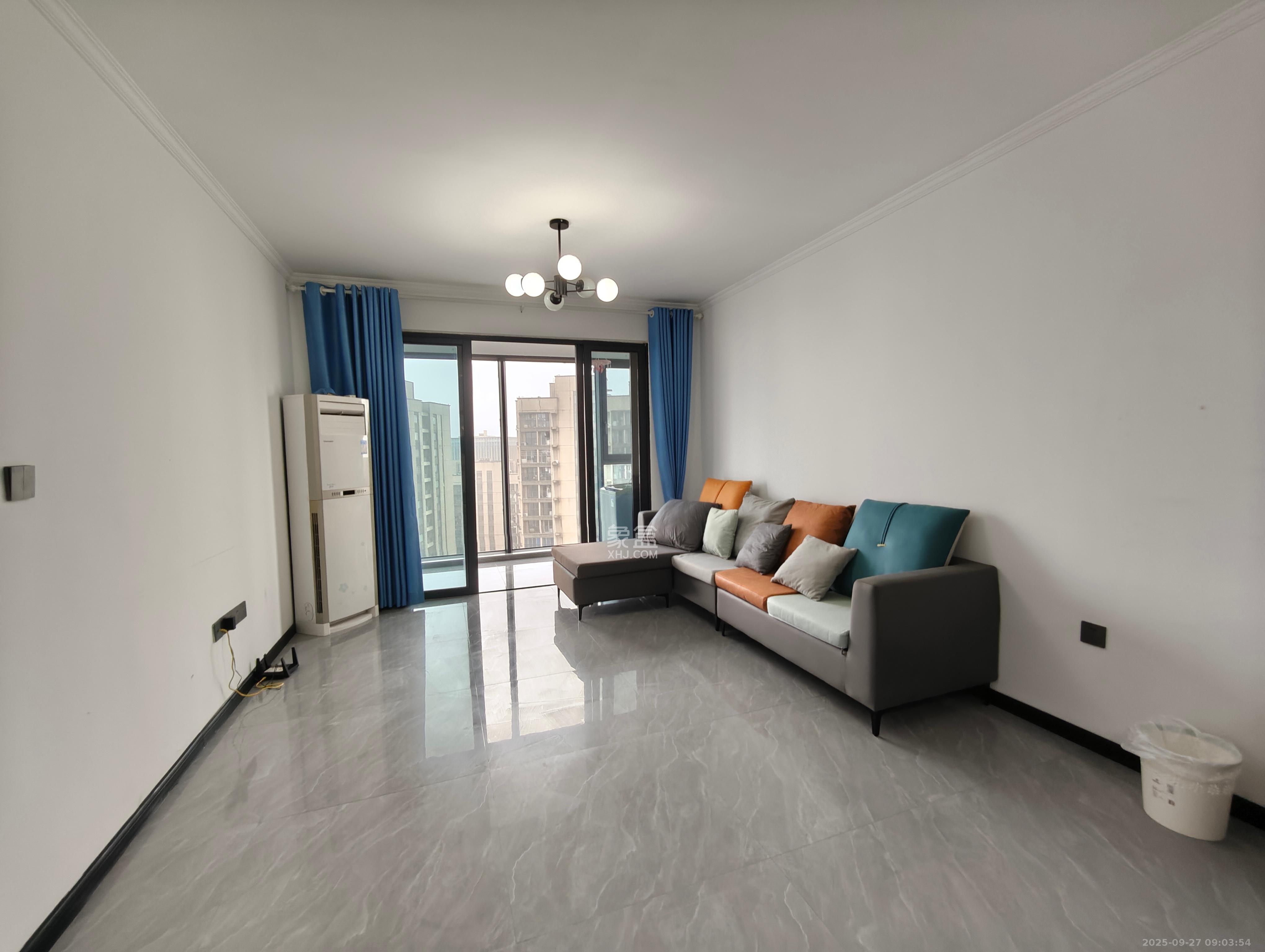 金侨风华府 3室2厅2卫 2500.0元/月 金侨风华府 3室2厅2卫 2500.0元/月室内图