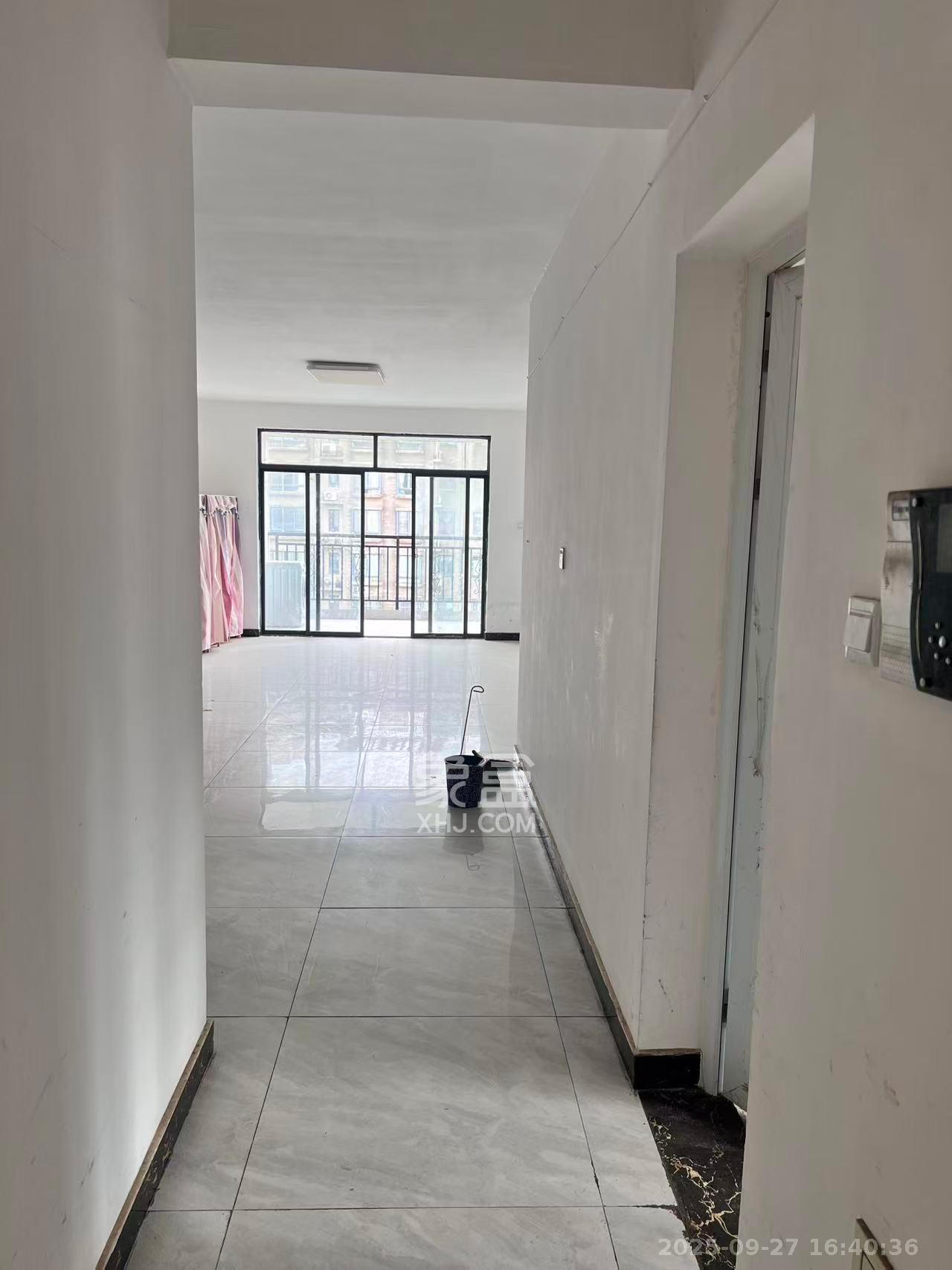 湘水一城(一期) 3室2厅2卫 2000.0元/月 湘水一城(一期) 3室2厅2卫 2000.0元/月室内图