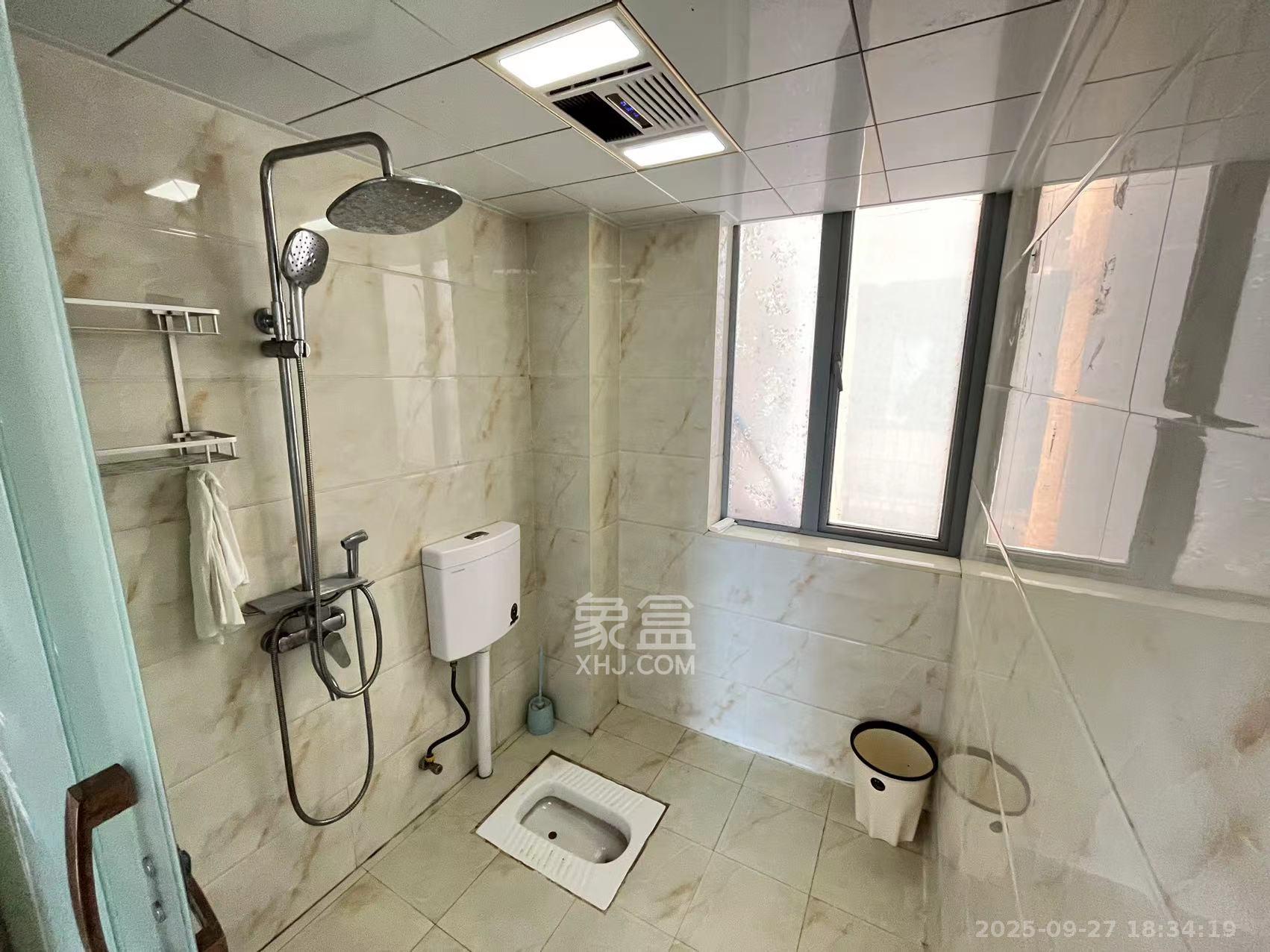 潇湘奥林匹克花园  3室2厅1卫   2500.00元/月室内图