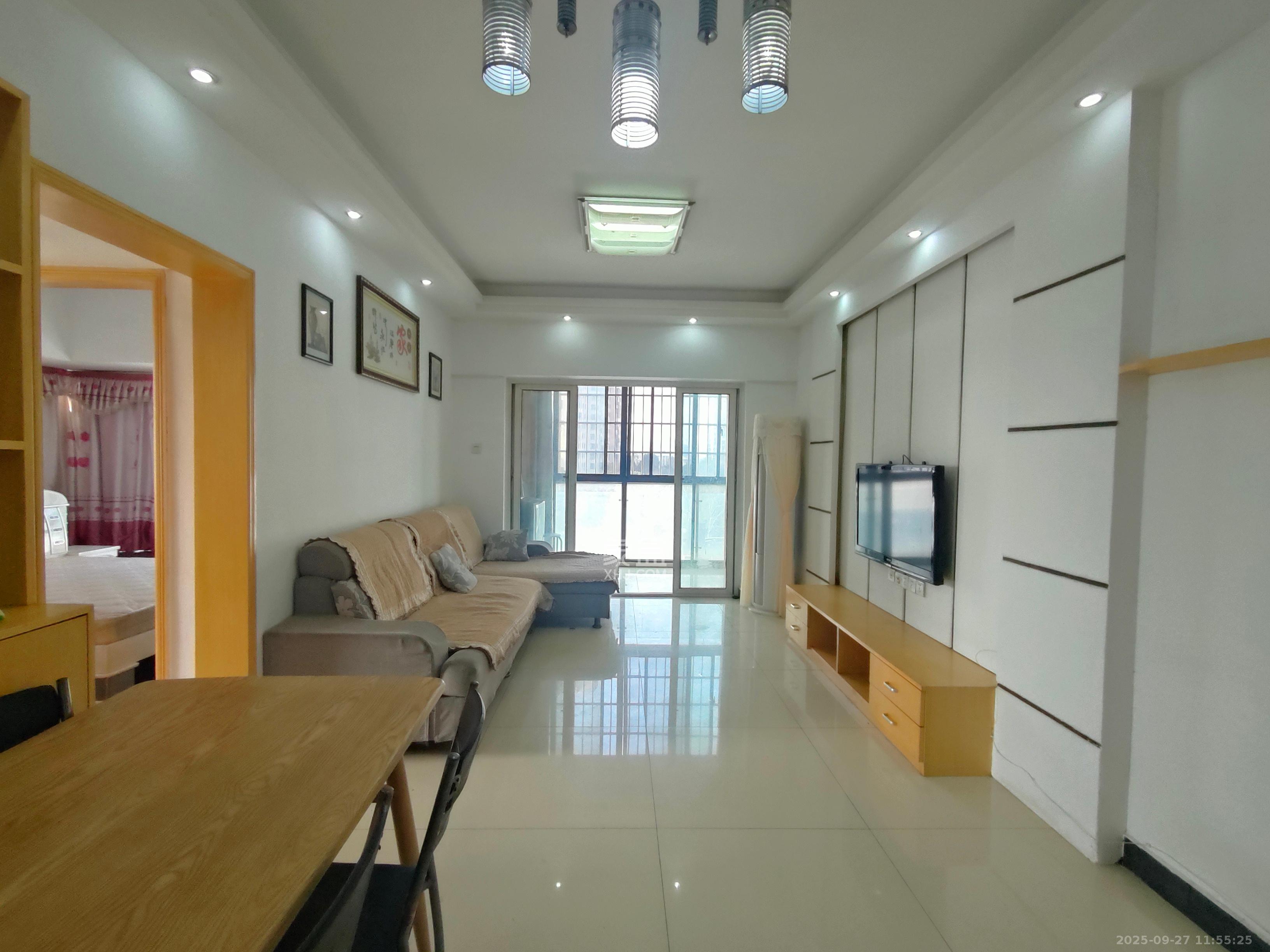 未来城科学家园  2室1厅1卫    2400.0元/月 未来城科学家园  2室1厅1卫    2400.0元/月